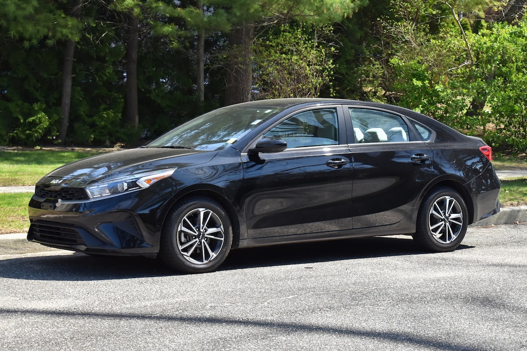 Used 2022 Kia Forte LXS Sedan