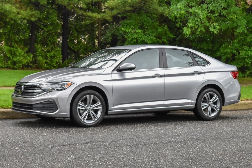 Used 2024 Volkswagen Jetta 1.5T SE Sedan