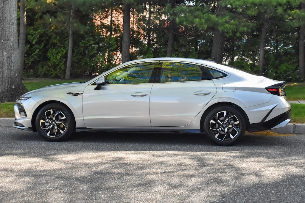 Used 2025 Hyundai Sonata SEL Sedan