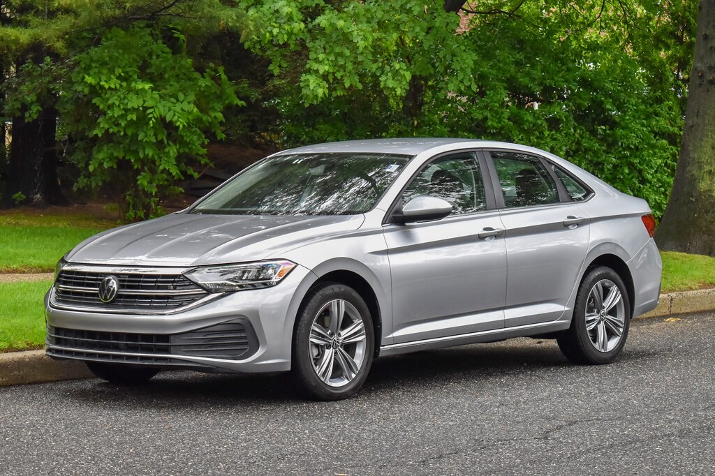 Used 2024 Volkswagen Jetta 1.5T SE Sedan
