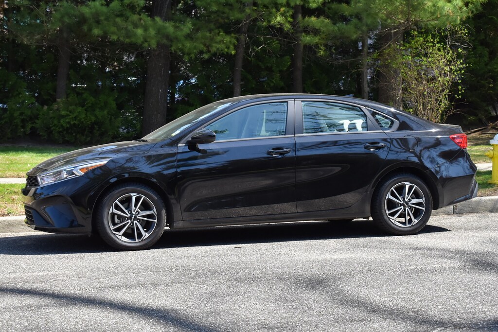 Used 2022 Kia Forte LXS Sedan