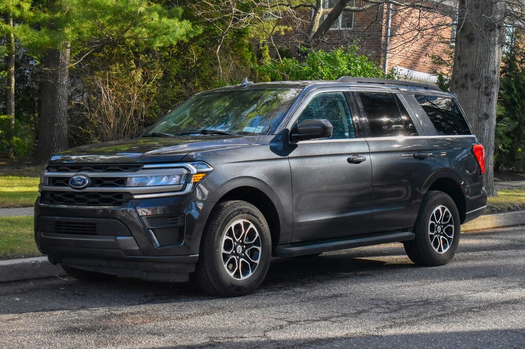 Used 2024 Ford Expedition XLT SUV