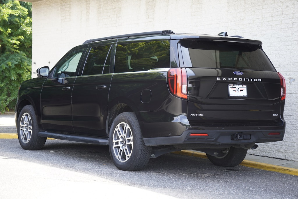 Used 2025 Ford Expedition Max Active SUV