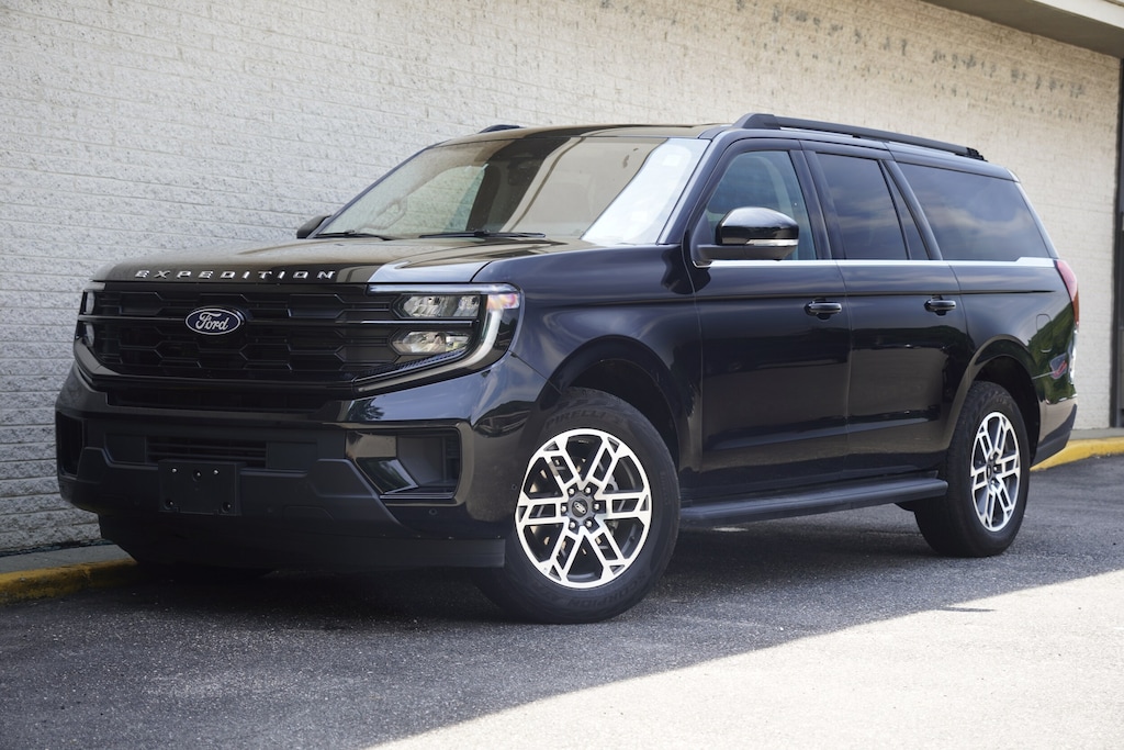 Used 2025 Ford Expedition Max Active SUV