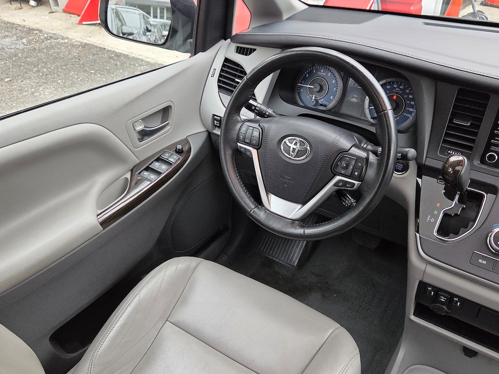 Used 2020 Toyota Sienna Limited 7 Passenger Van