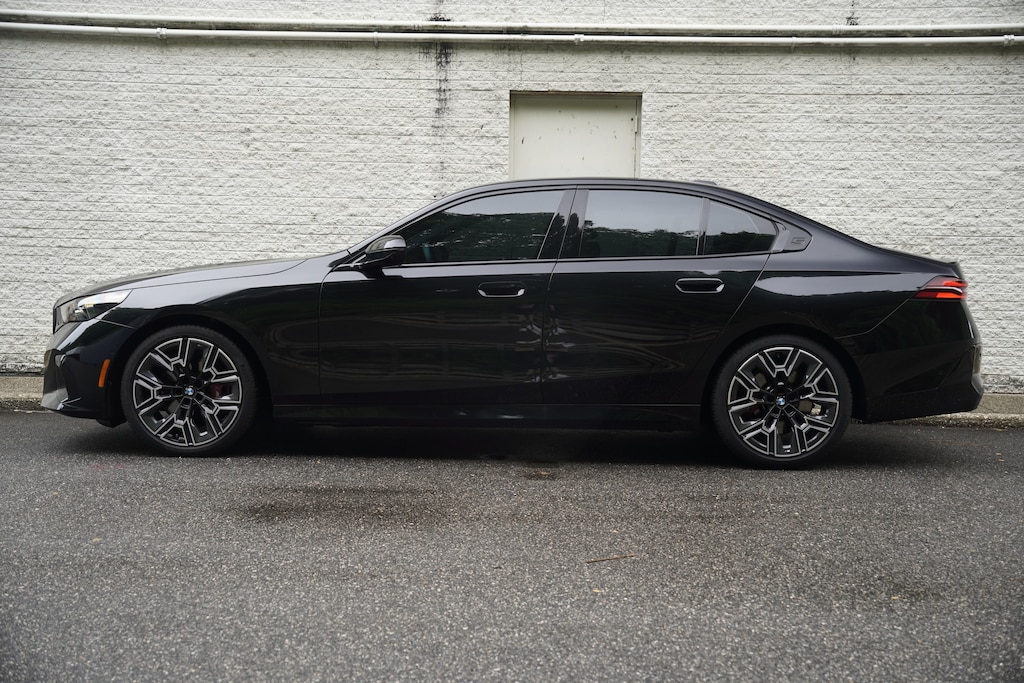 Used 2025 BMW 530i xDrive Sedan