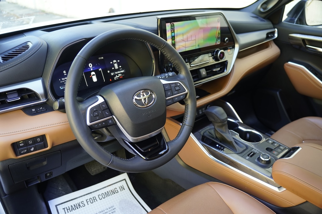 Used 2023 Toyota Highlander XSE SUV