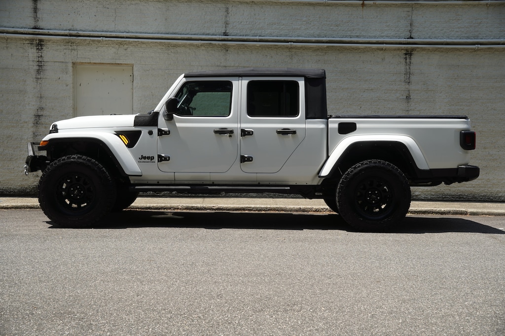Used 2022 Jeep Gladiator Sport Truck Crew Cab