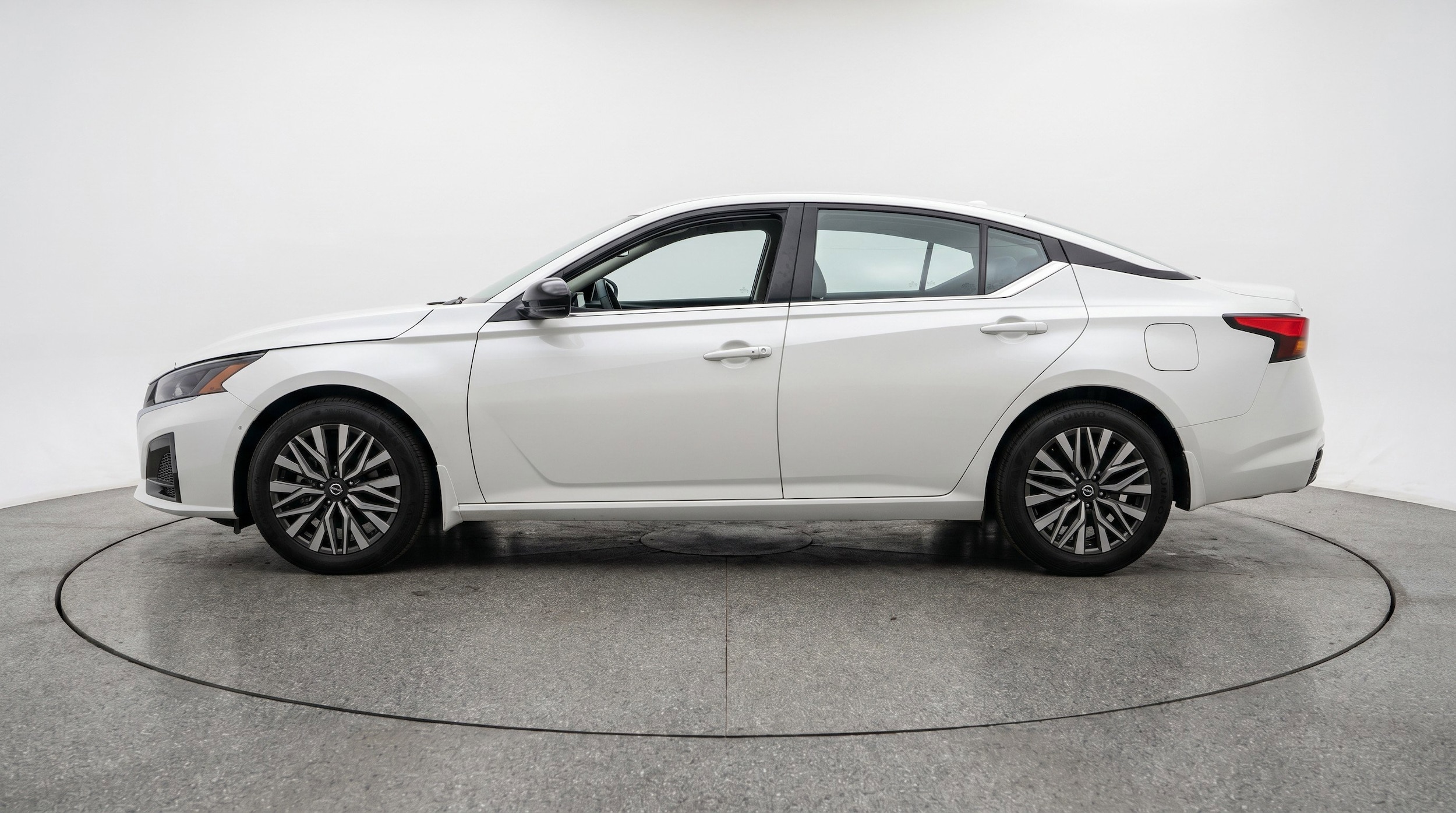 Thumbnail: 2025 Nissan Altima - 5