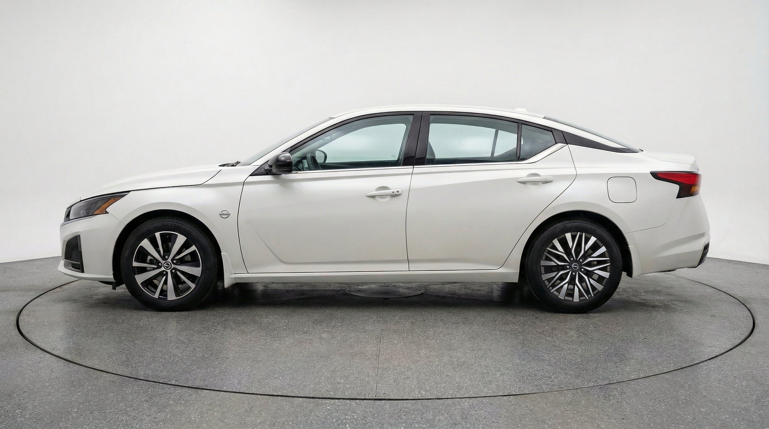 Thumbnail: 2026 Nissan Altima - 5