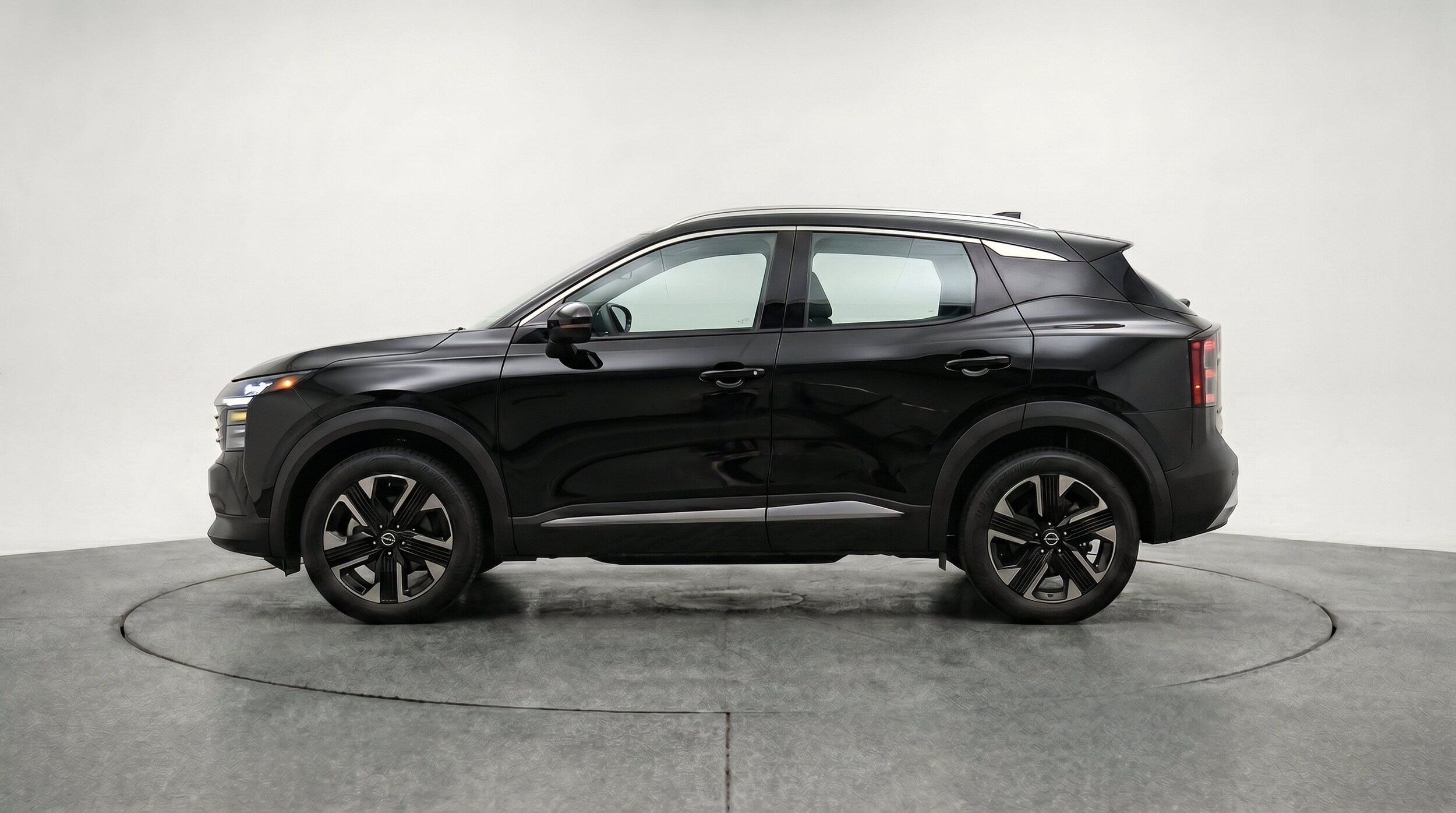 Thumbnail: 2026 Nissan Kicks - 5