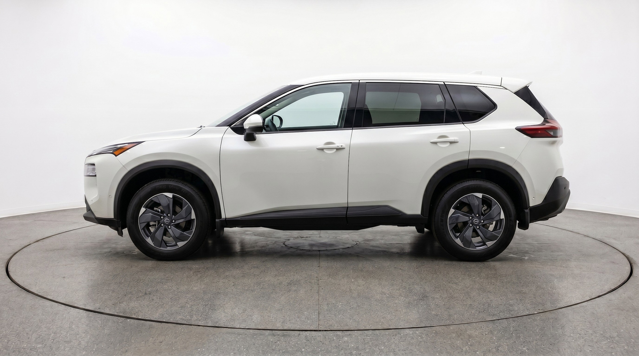 Thumbnail: 2025 Nissan Rogue - 5