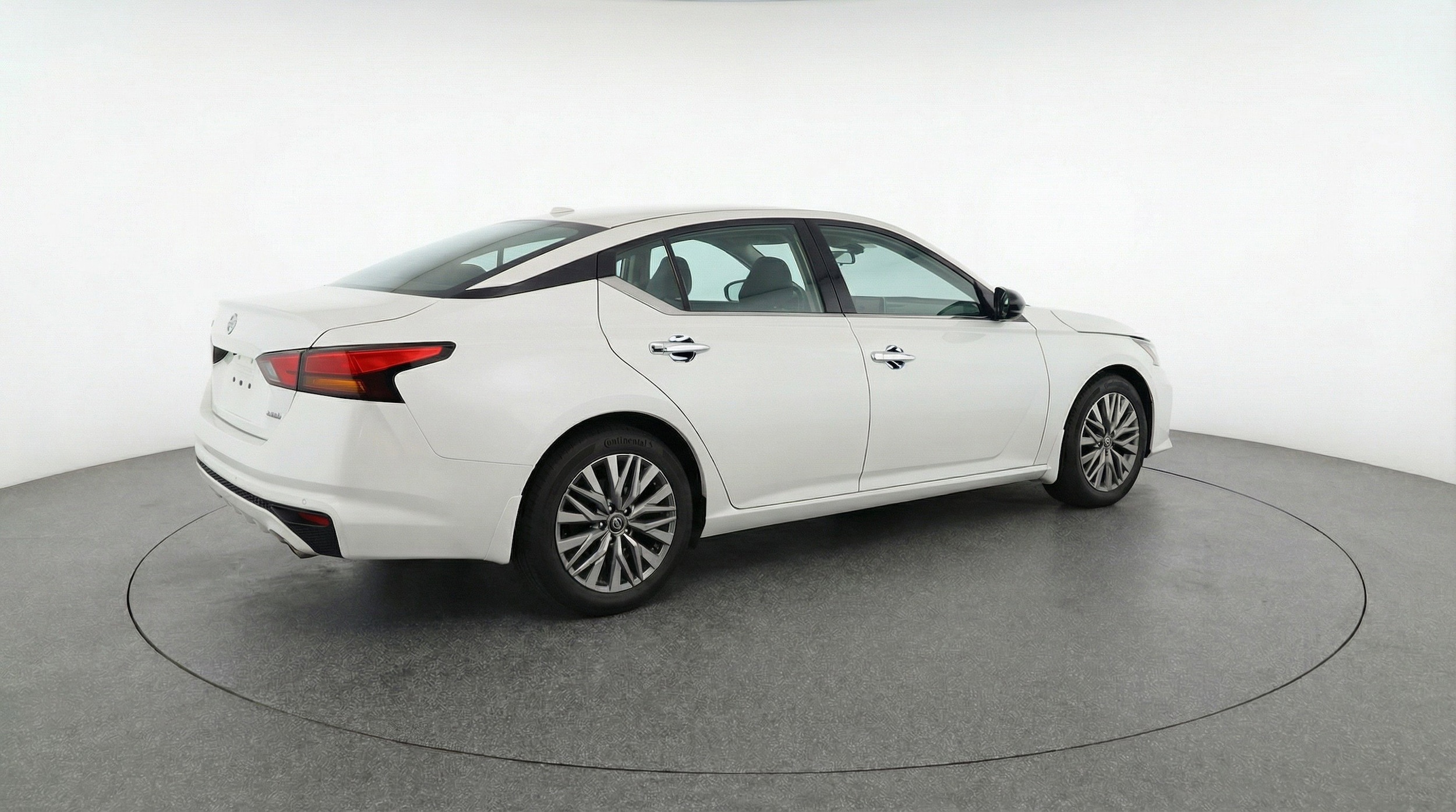 Thumbnail: 2025 Nissan Altima - 9