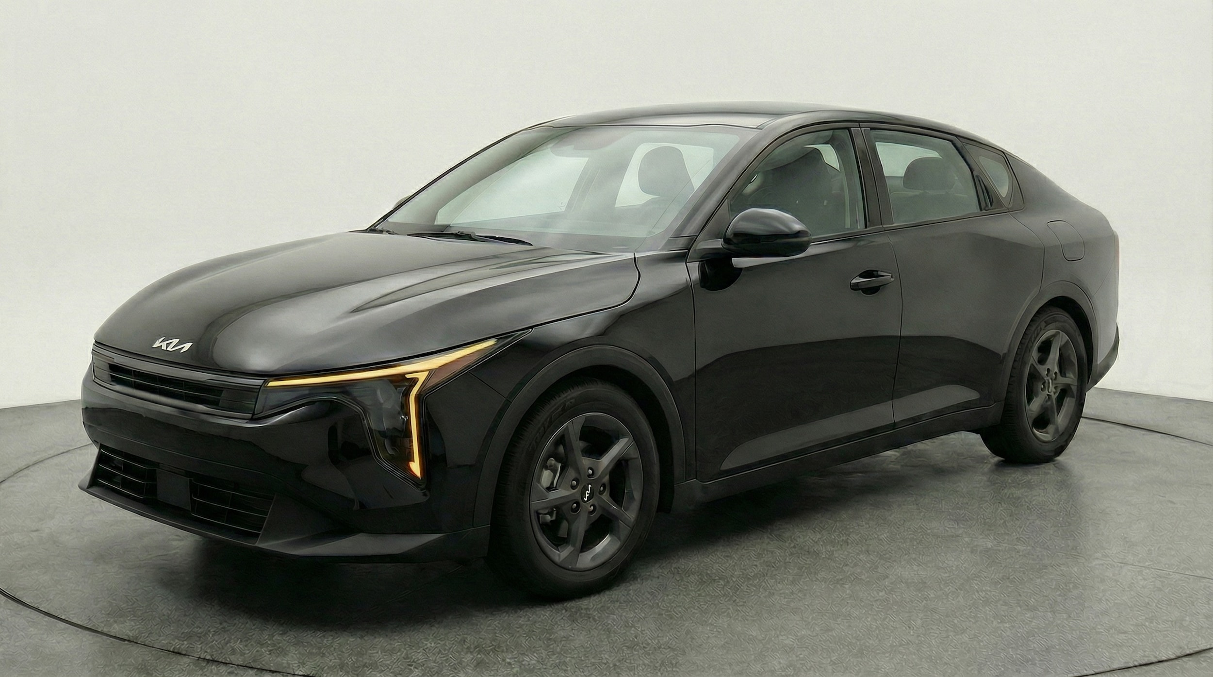 Thumbnail: 2025 Kia K4 - 3