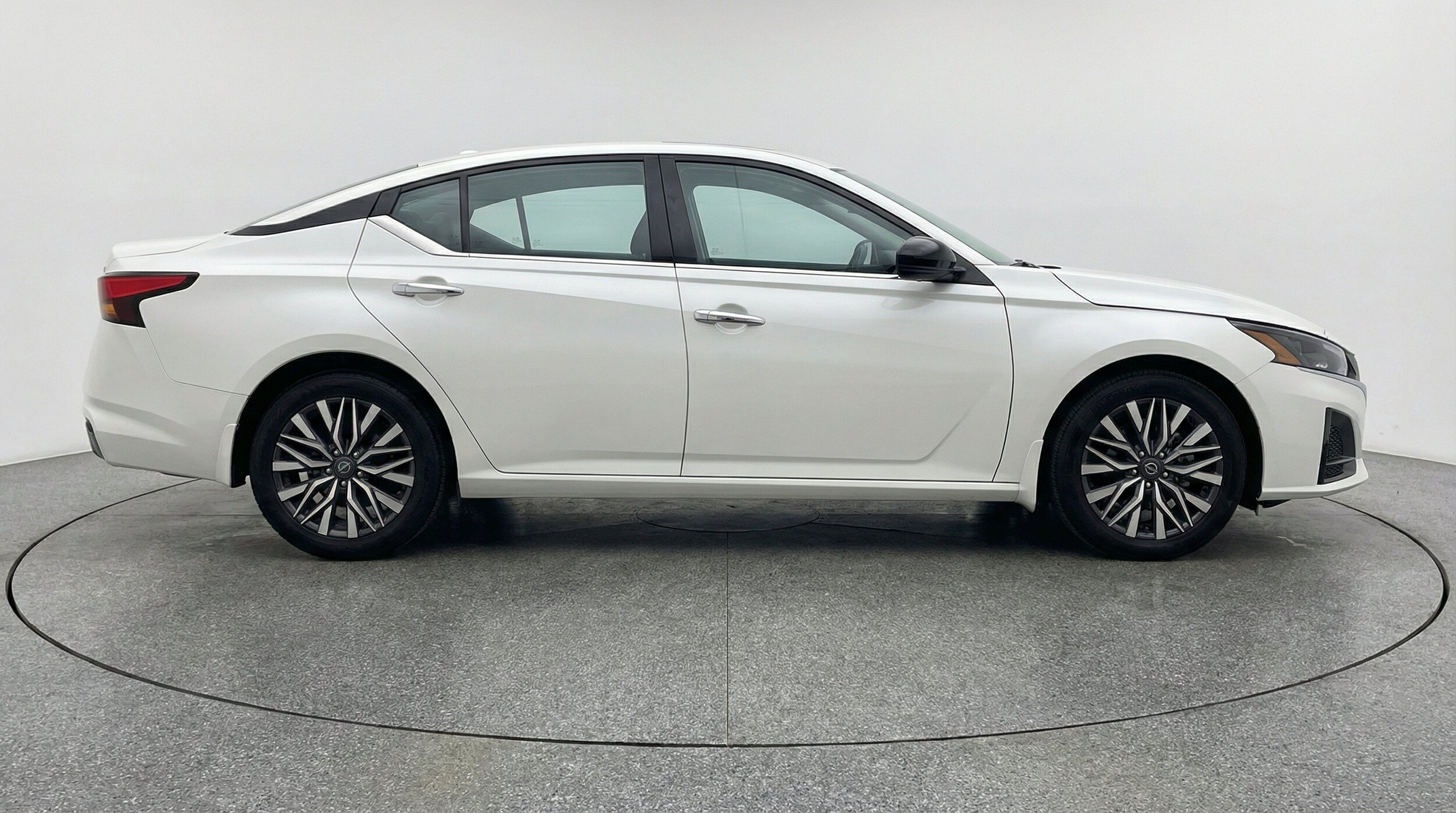 Thumbnail: 2025 Nissan Altima - 11