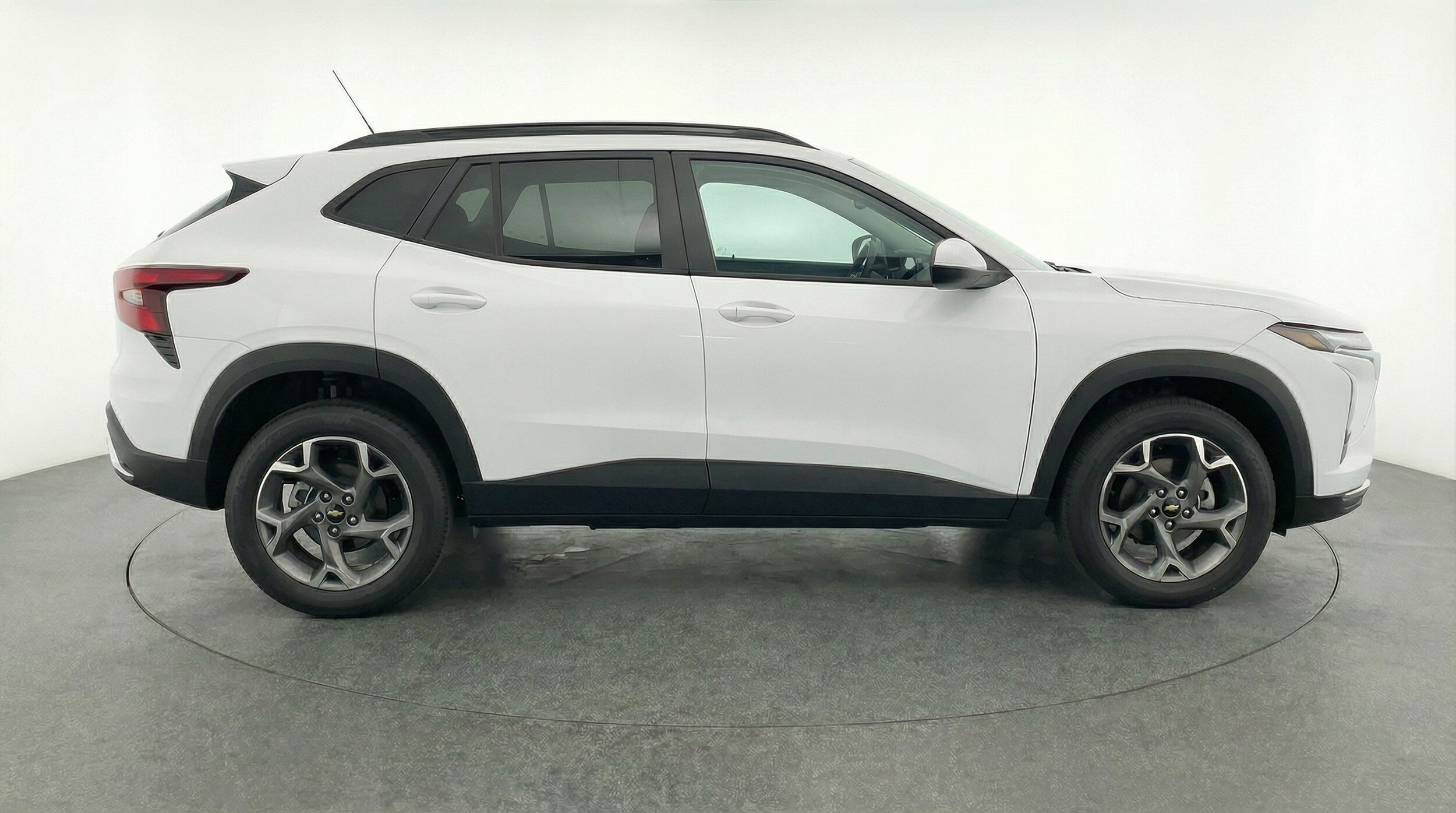 Thumbnail: 2025 Chevrolet Trax - 8