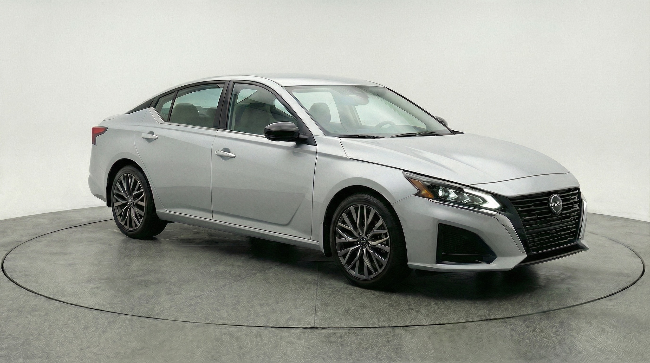 Thumbnail: 2025 Nissan Altima - 1