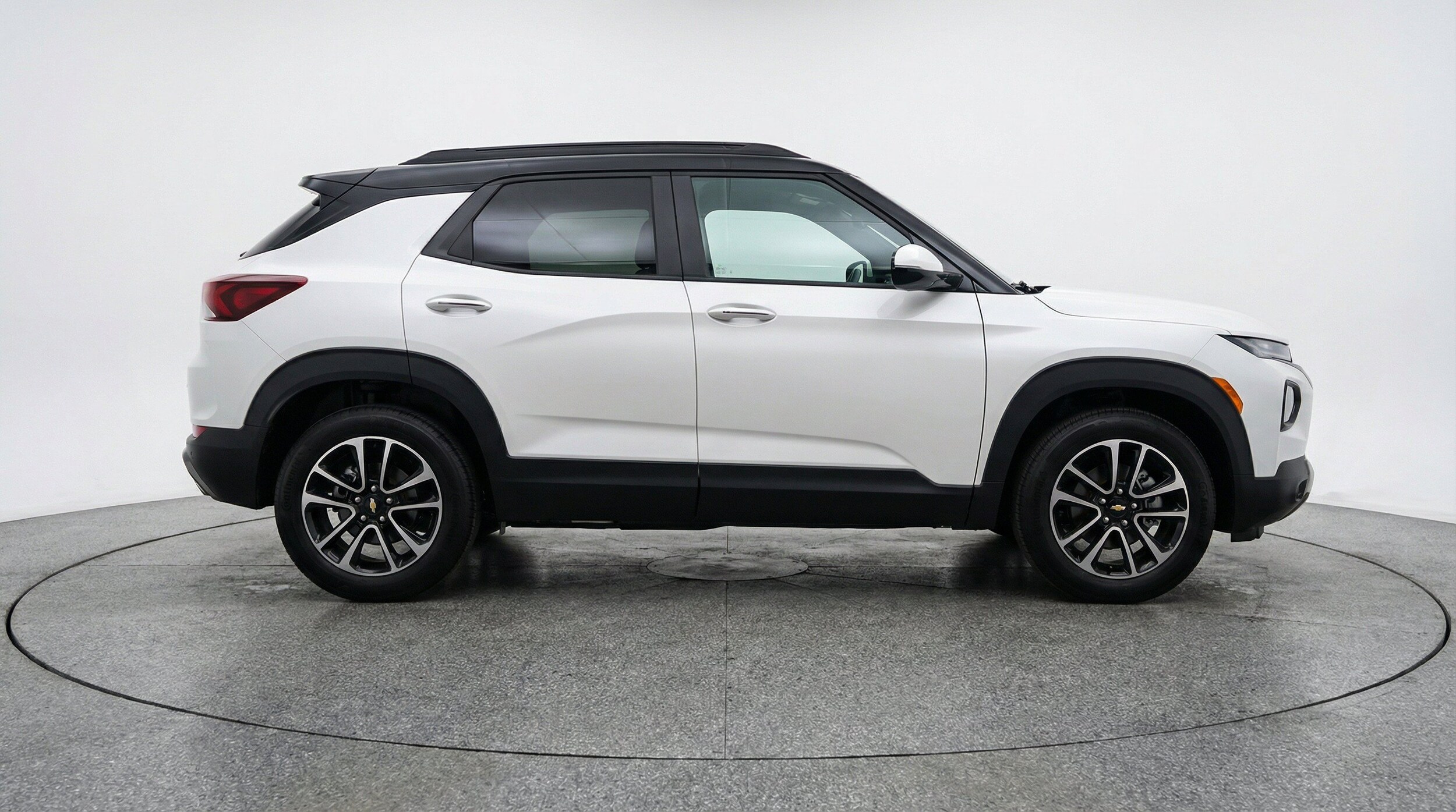 Thumbnail: 2025 Chevrolet TrailBlazer - 11