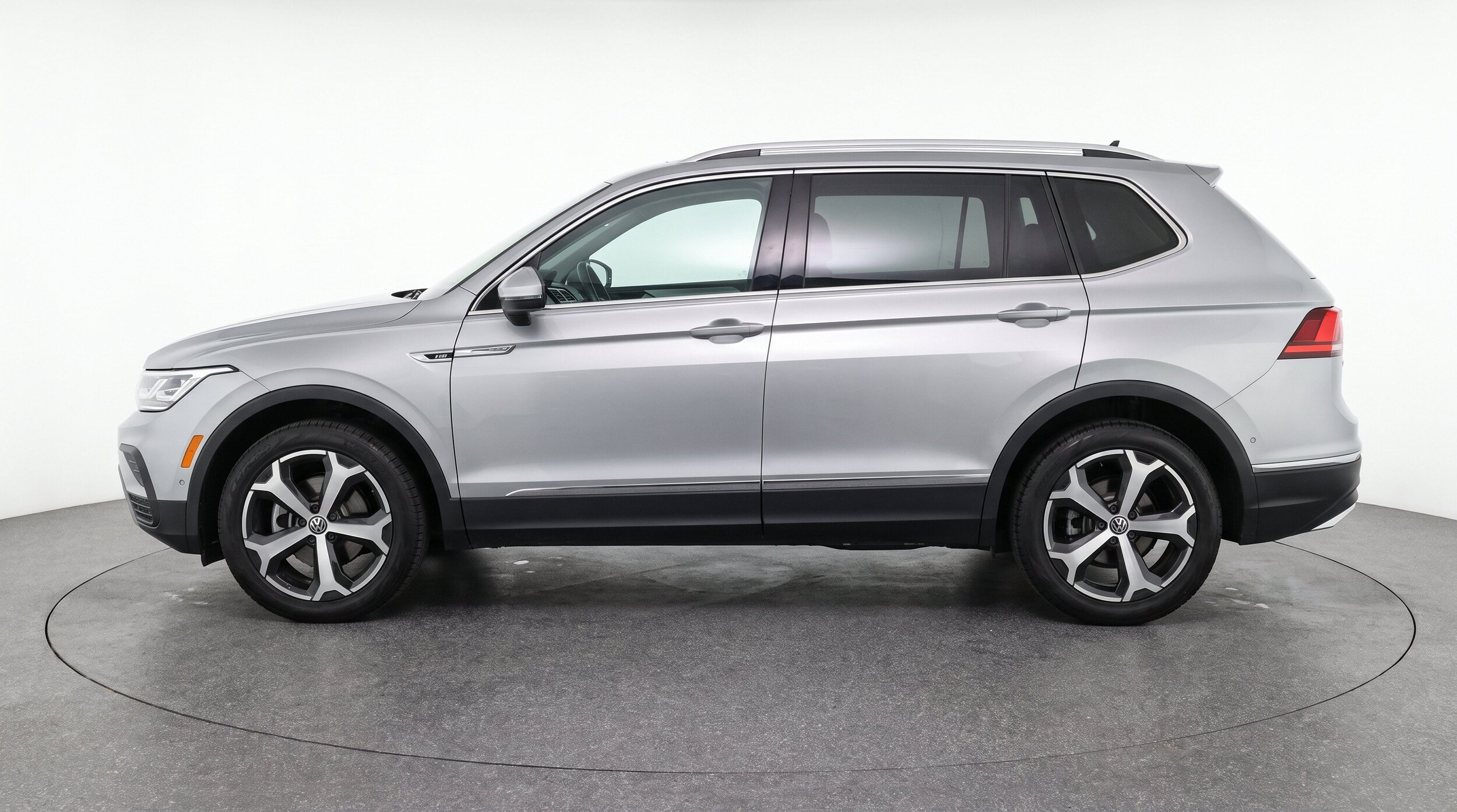 Thumbnail: 2026 Volkswagen Tiguan - 5