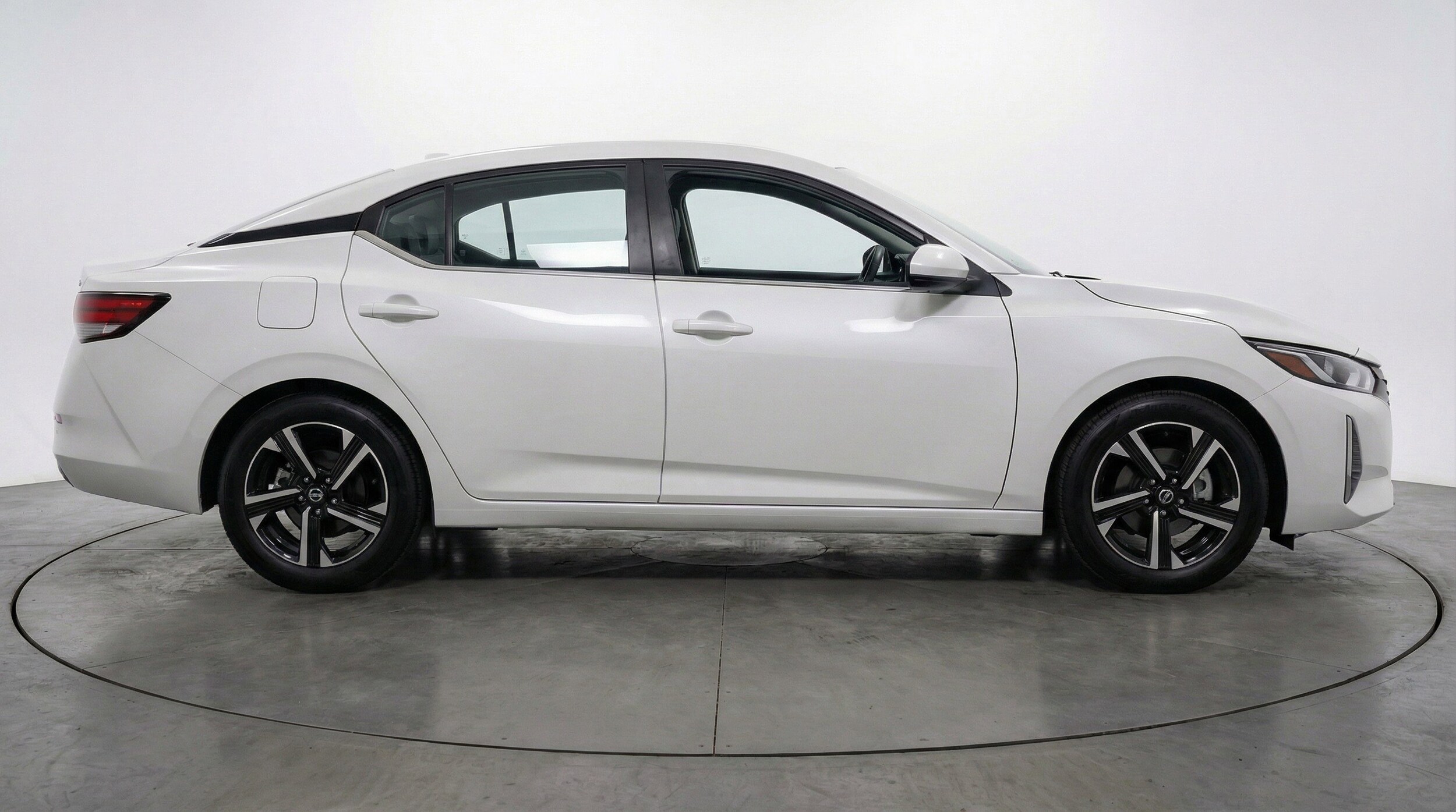 Thumbnail: 2025 Nissan Sentra - 5