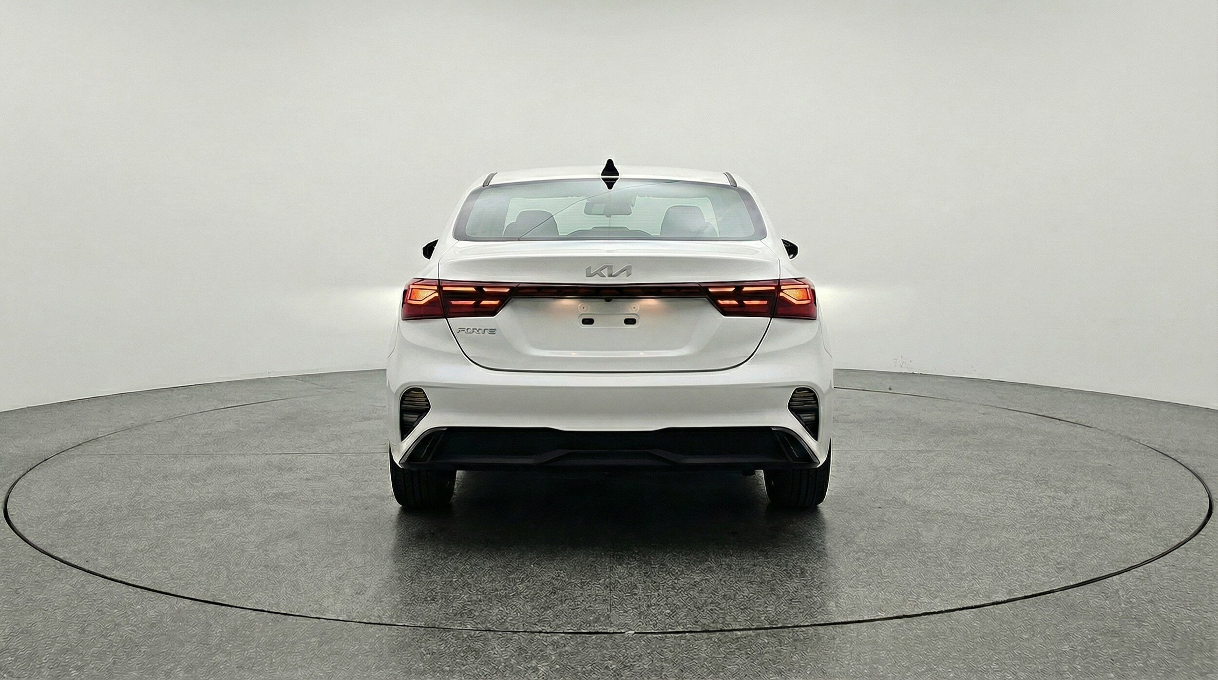 Thumbnail: 2024 Kia Forte - 7