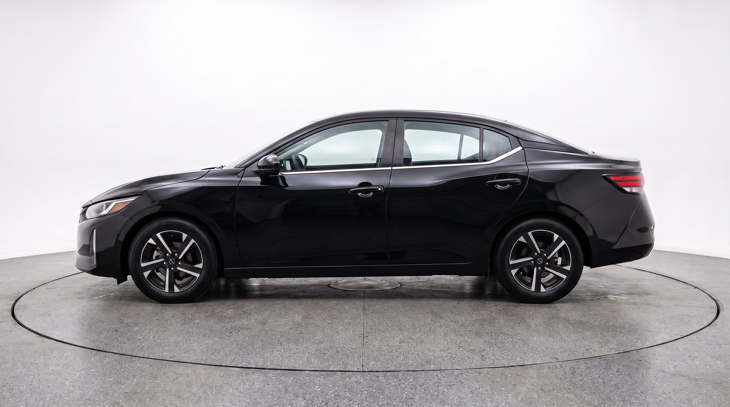 Thumbnail: 2025 Nissan Sentra - 5