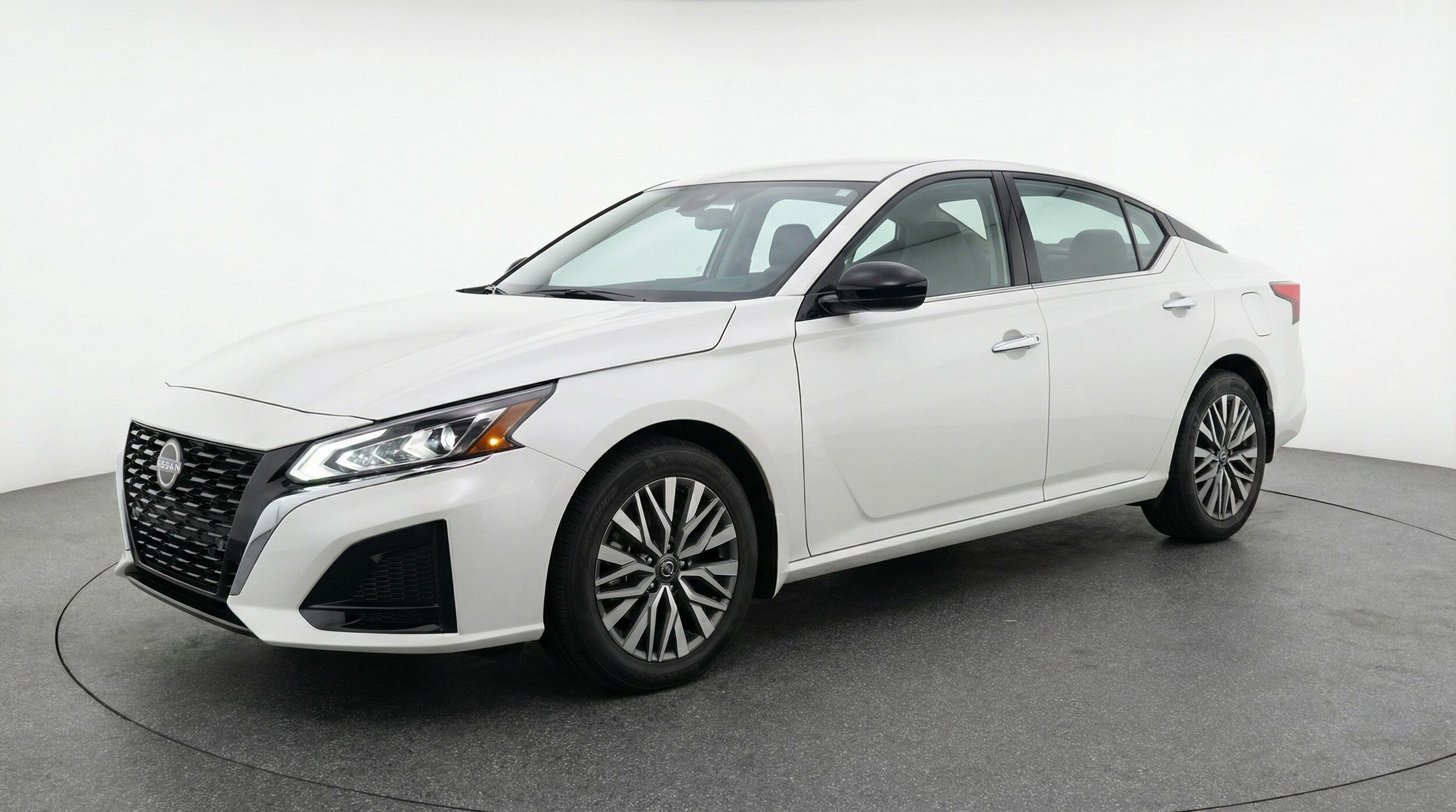 Thumbnail: 2025 Nissan Altima - 3