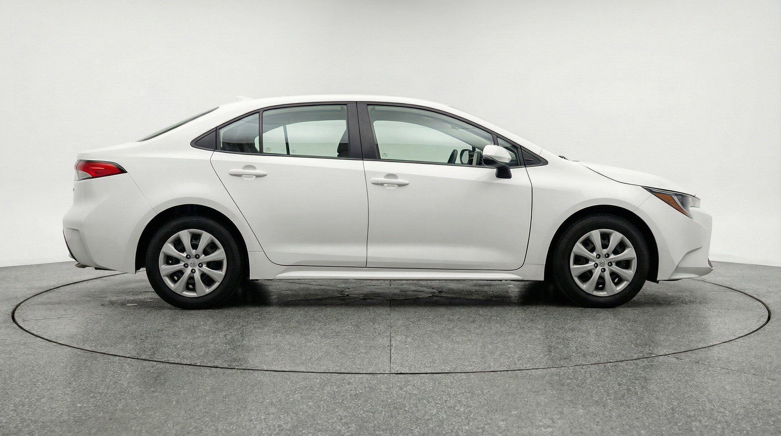 Thumbnail: 2025 Toyota Corolla - 5
