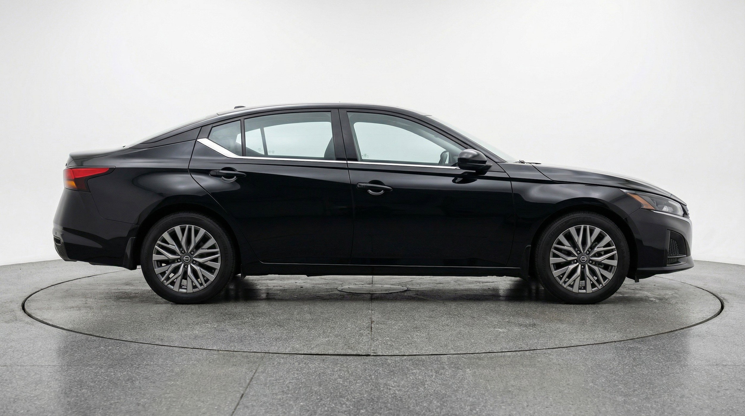 Thumbnail: 2025 Nissan Altima - 11