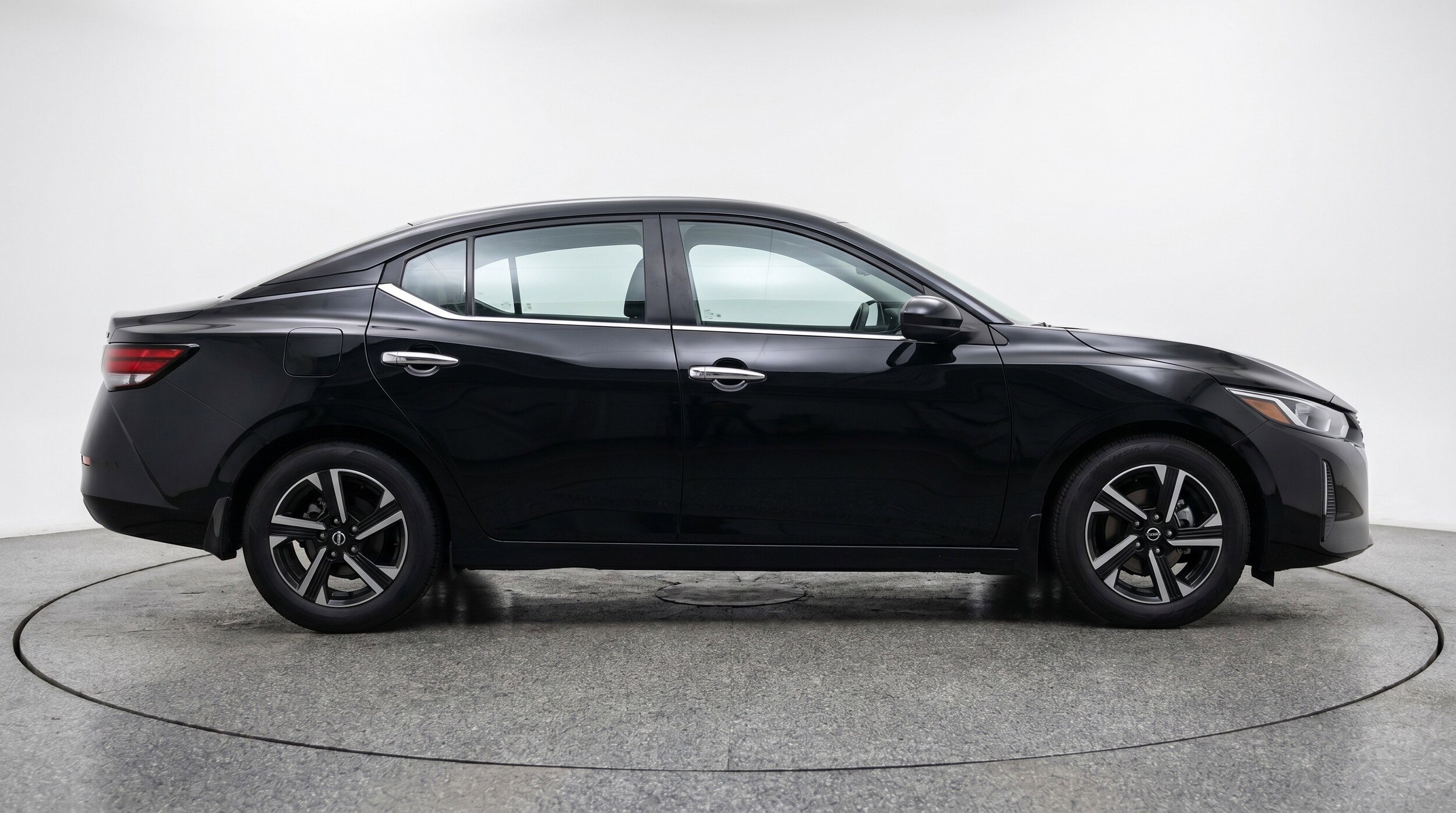 Thumbnail: 2025 Nissan Sentra - 11