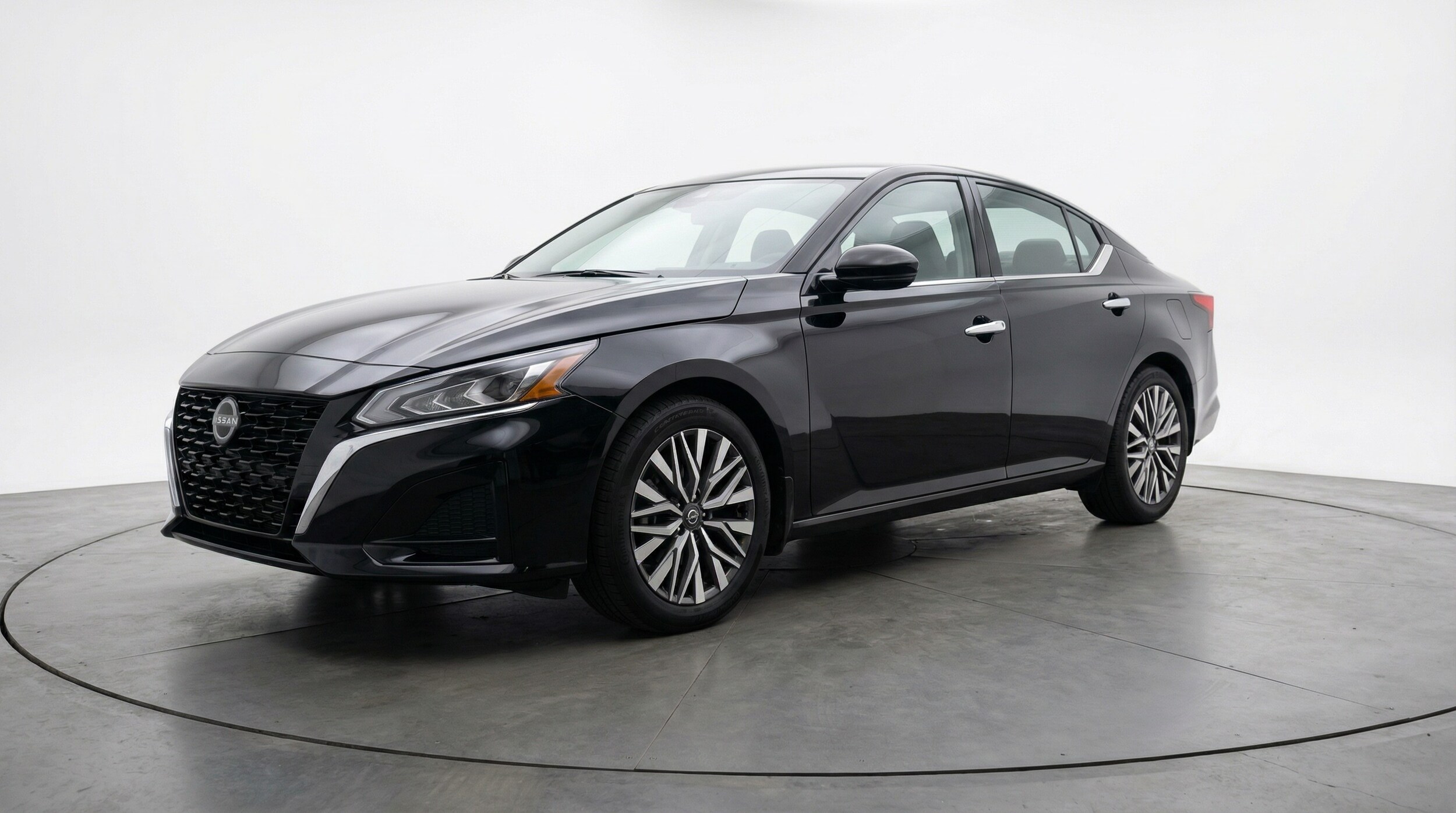 Thumbnail: 2025 Nissan Altima - 3