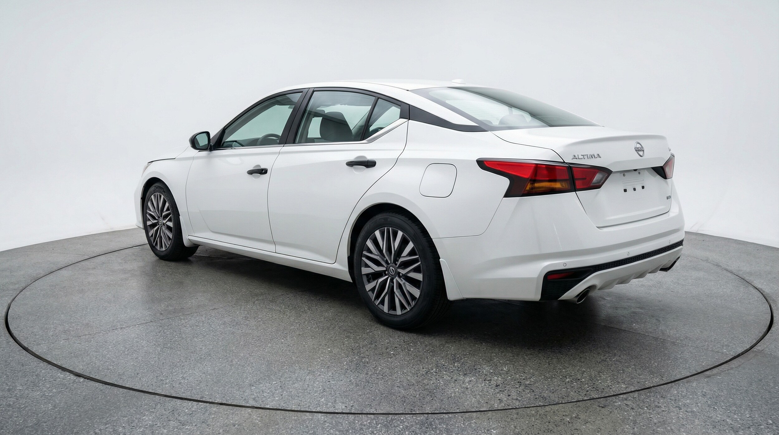 Thumbnail: 2025 Nissan Altima - 5