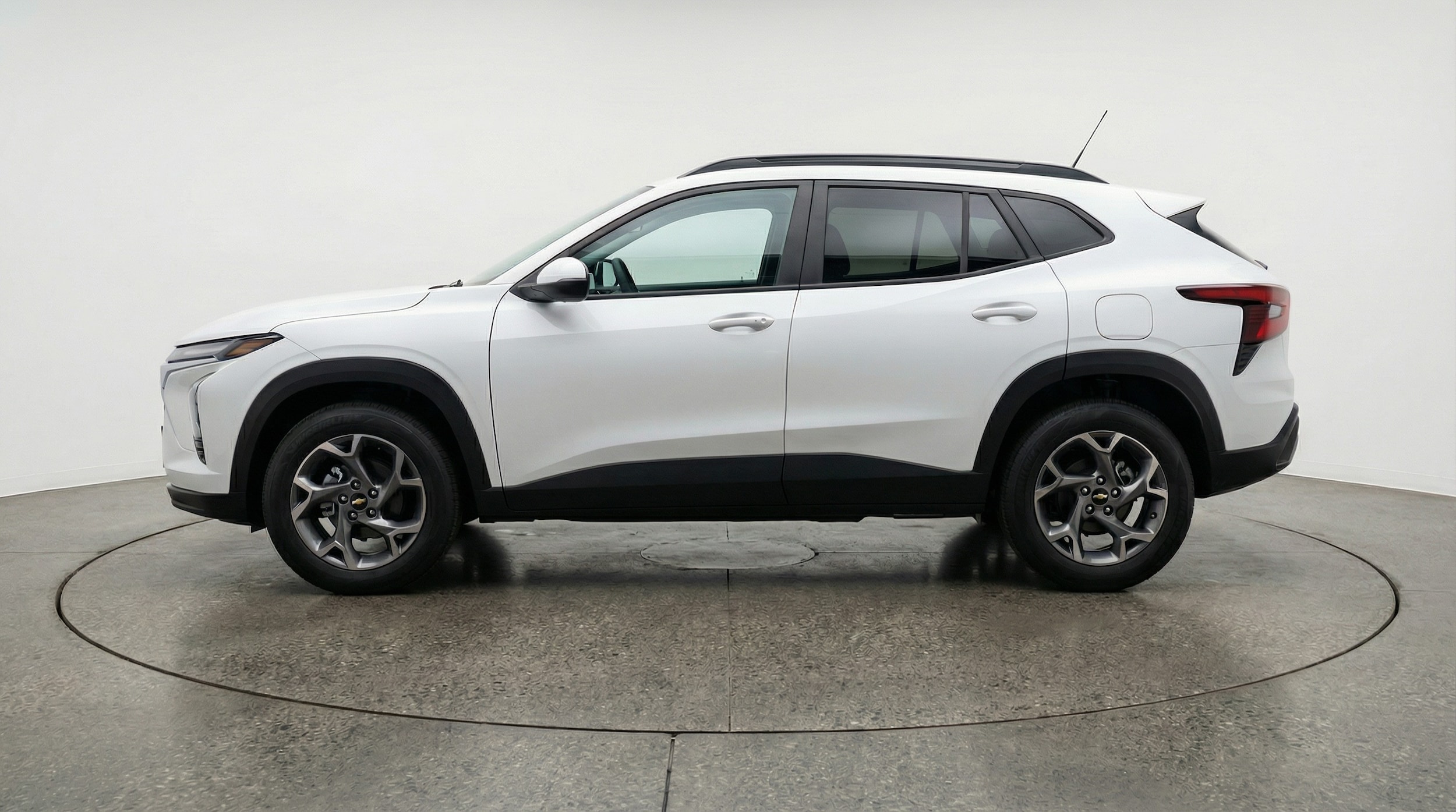 Thumbnail: 2025 Chevrolet Trax - 4