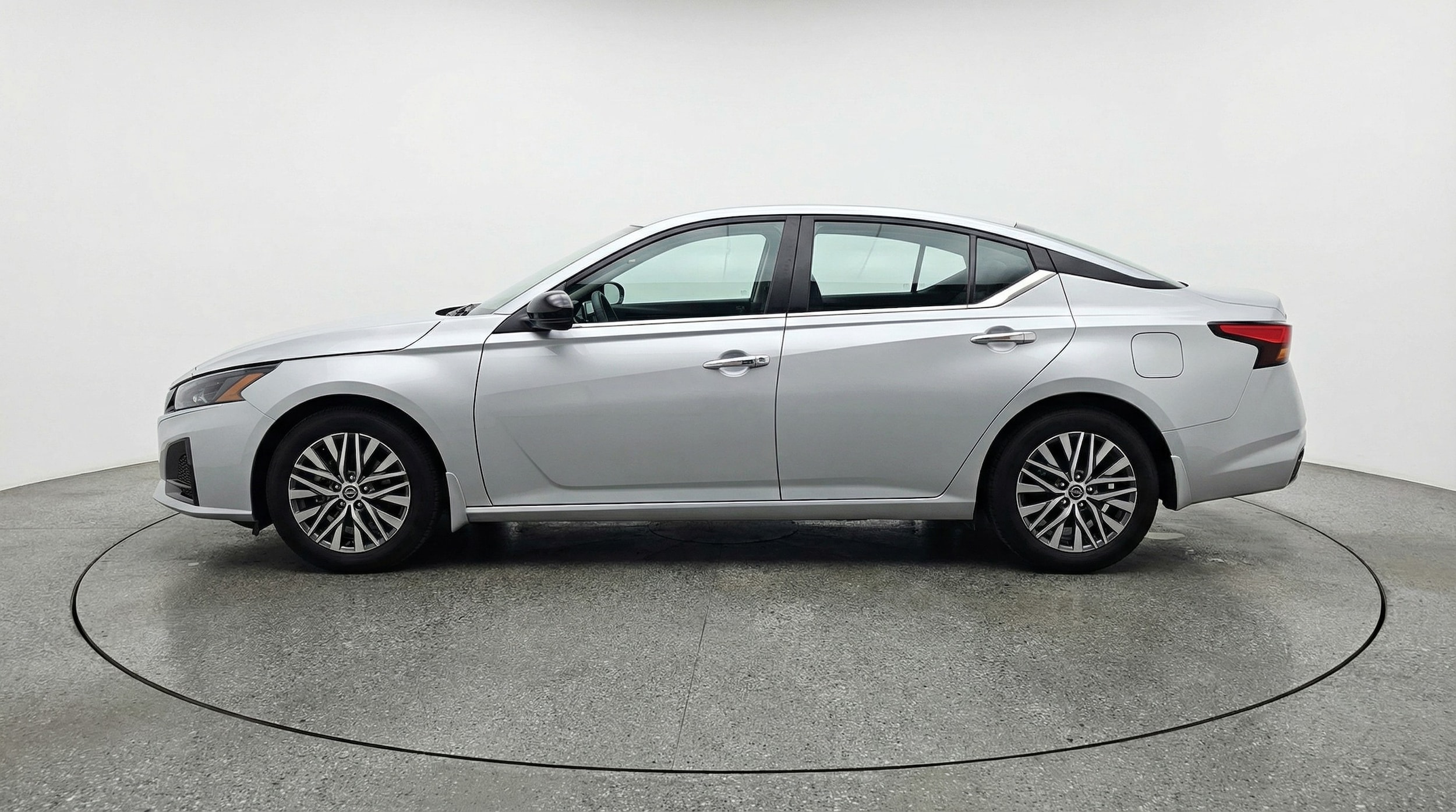 Thumbnail: 2025 Nissan Altima - 4