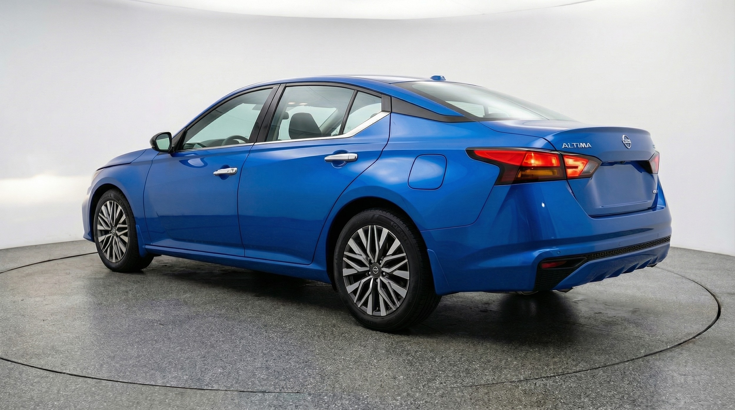 Thumbnail: 2025 Nissan Altima - 5