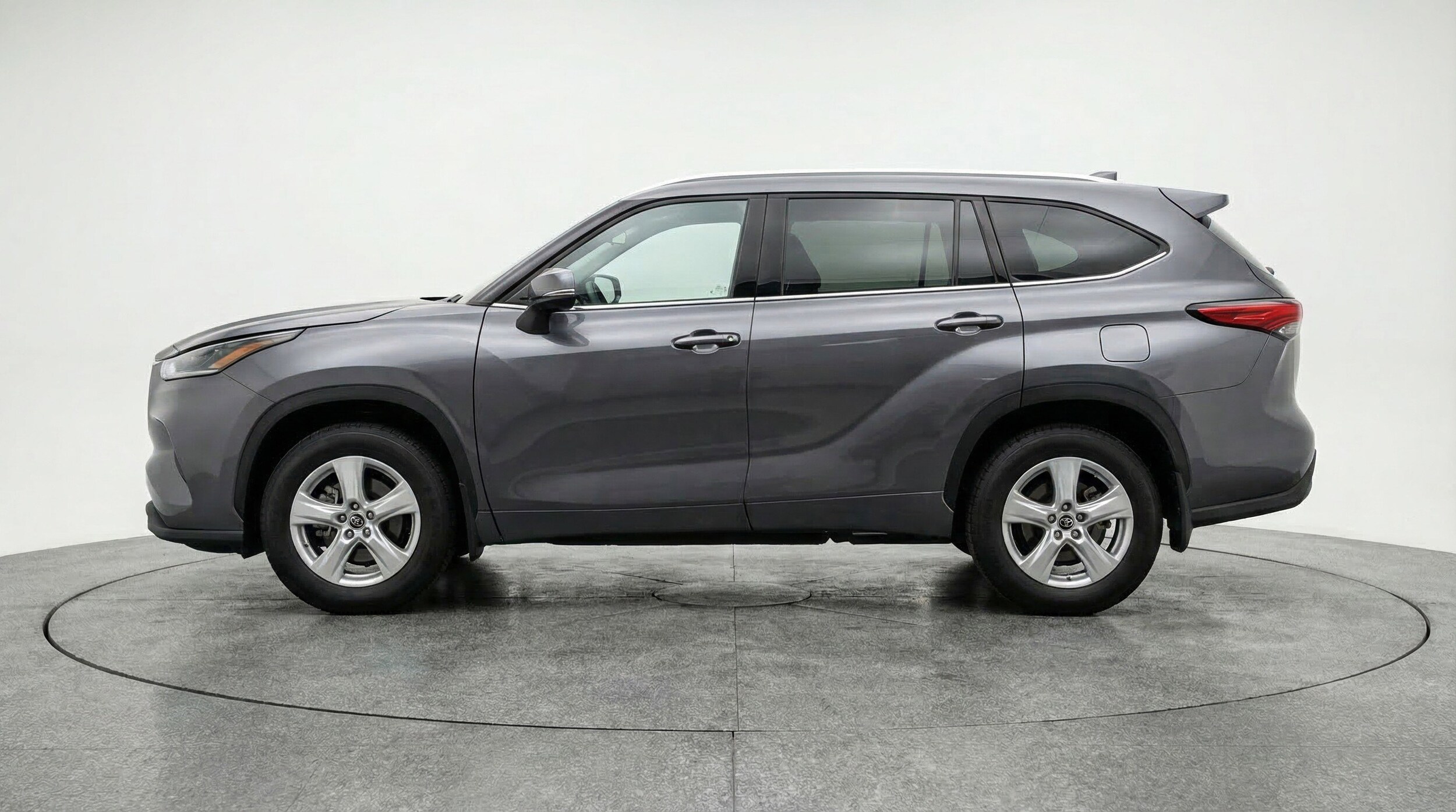 Thumbnail: 2025 Toyota Highlander - 5