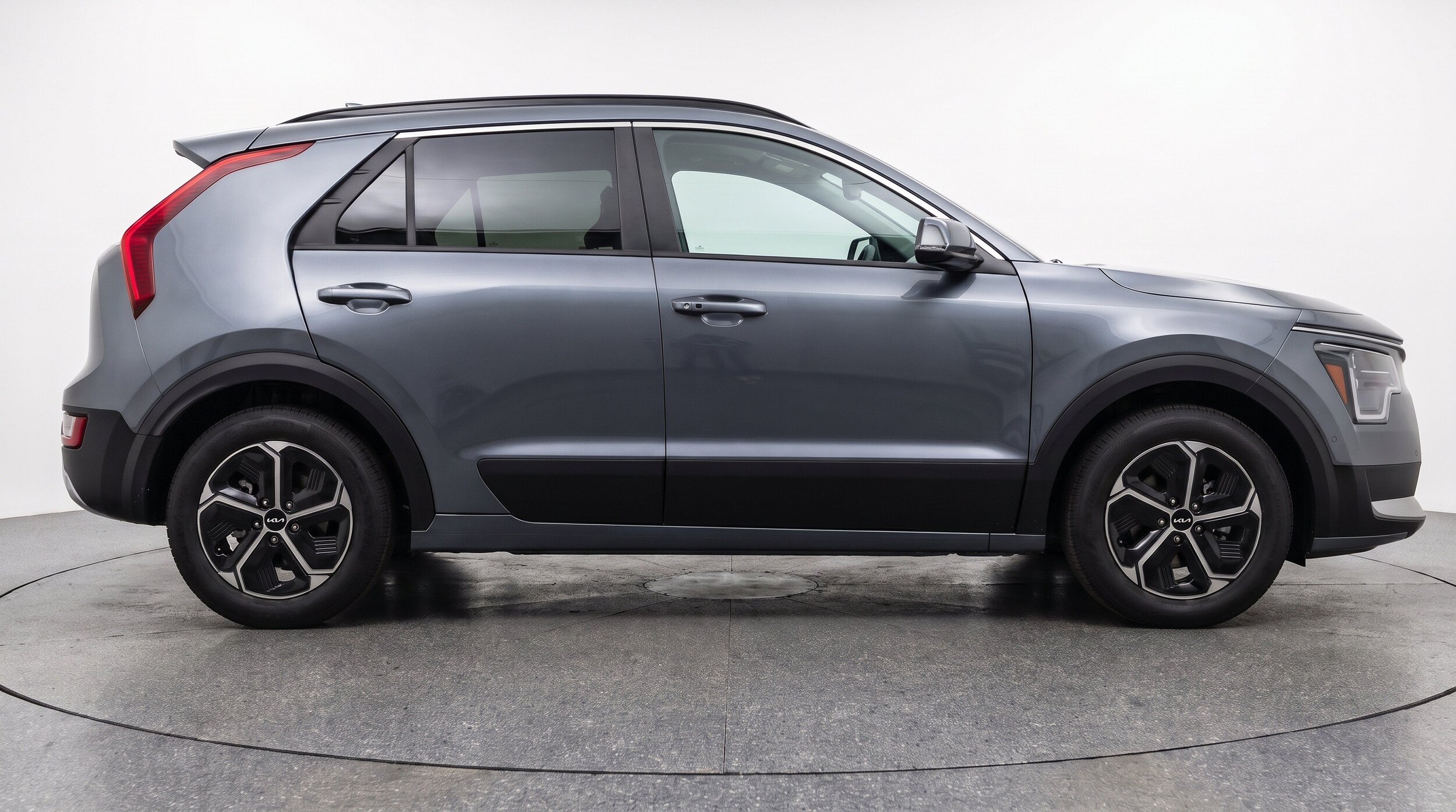 Thumbnail: 2026 Kia Niro - 11