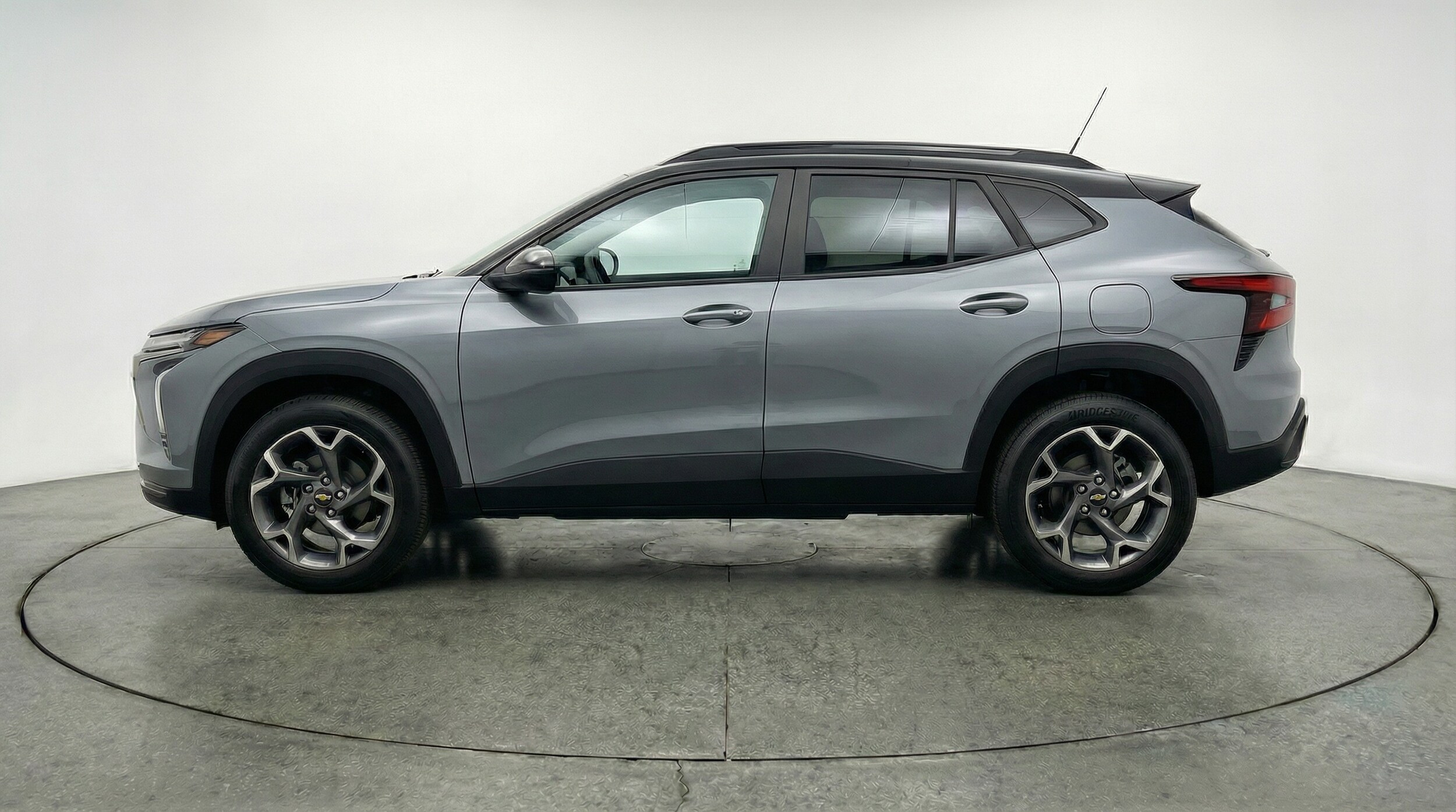 Thumbnail: 2025 Chevrolet Trax - 4