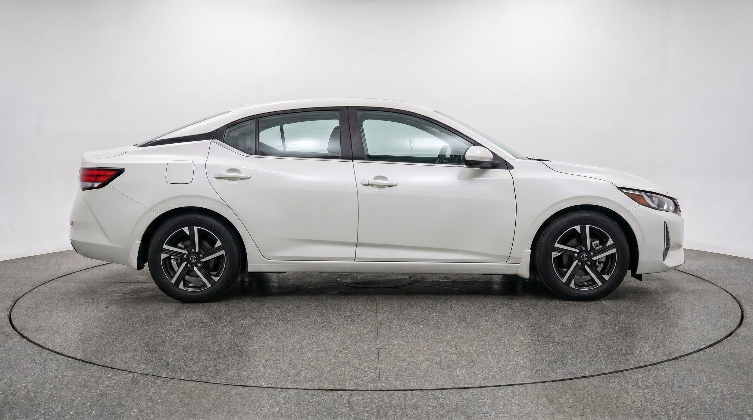 Thumbnail: 2025 Nissan Sentra - 11