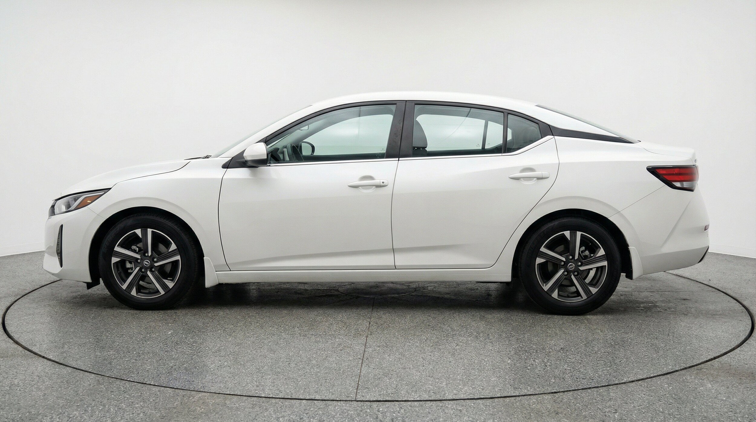 Thumbnail: 2025 Nissan Sentra - 5