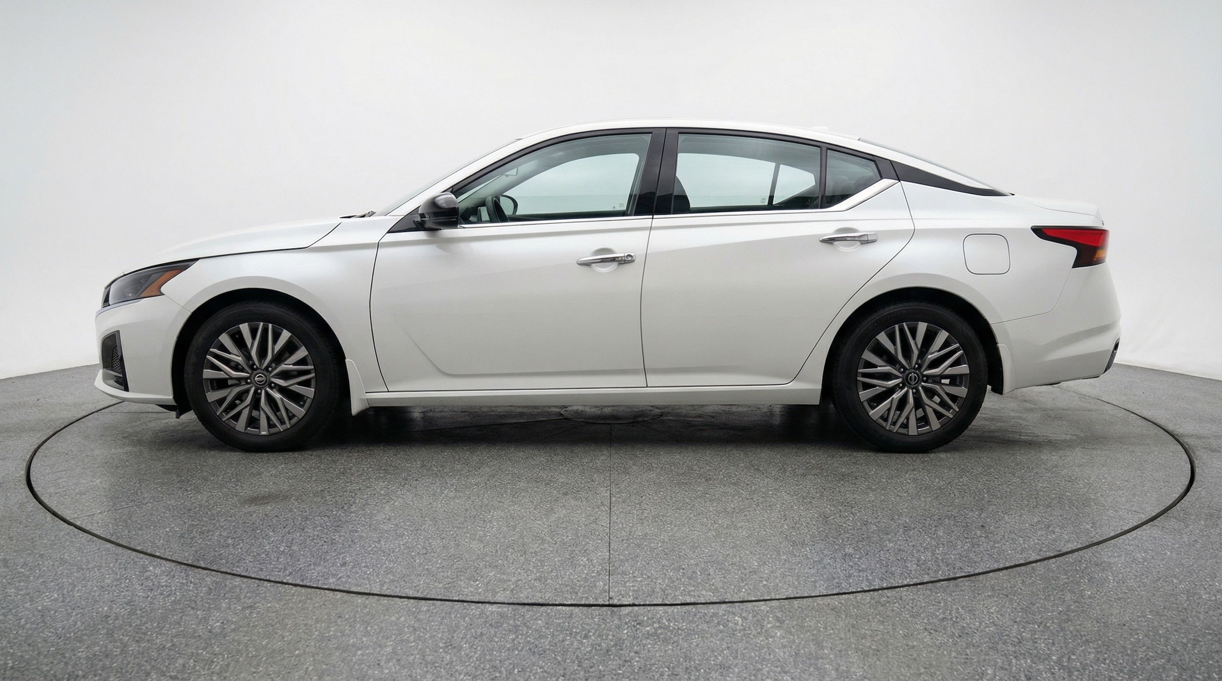 Thumbnail: 2025 Nissan Altima - 4