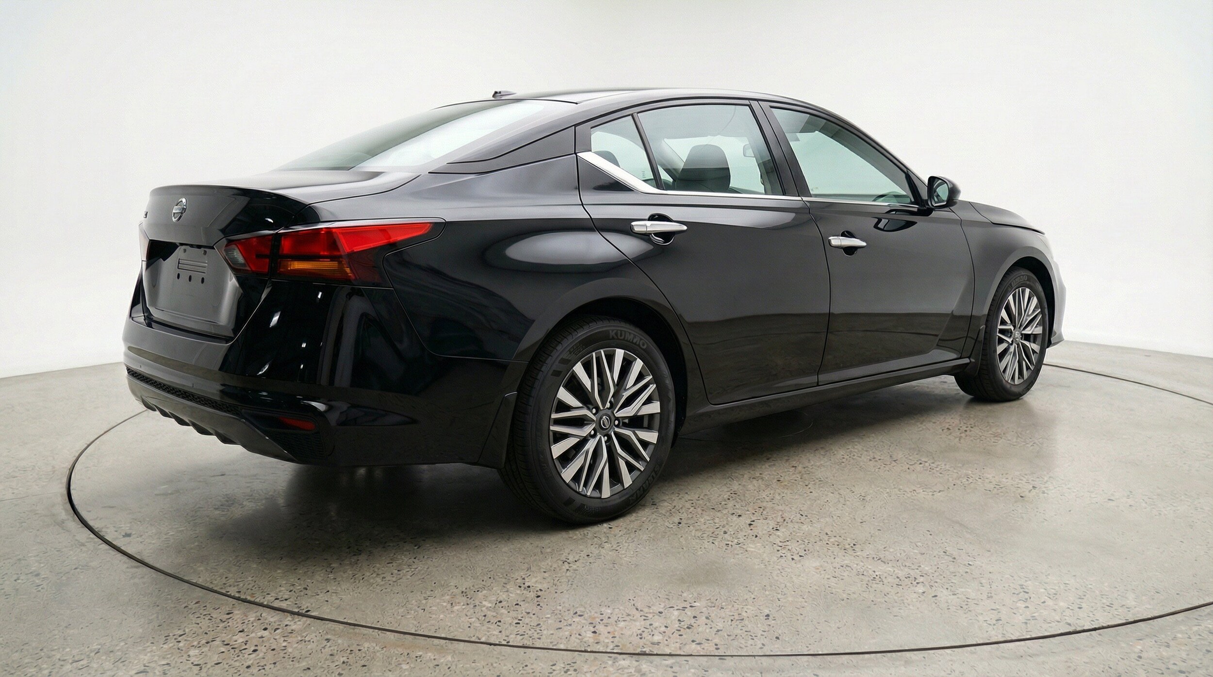 Thumbnail: 2025 Nissan Altima - 9