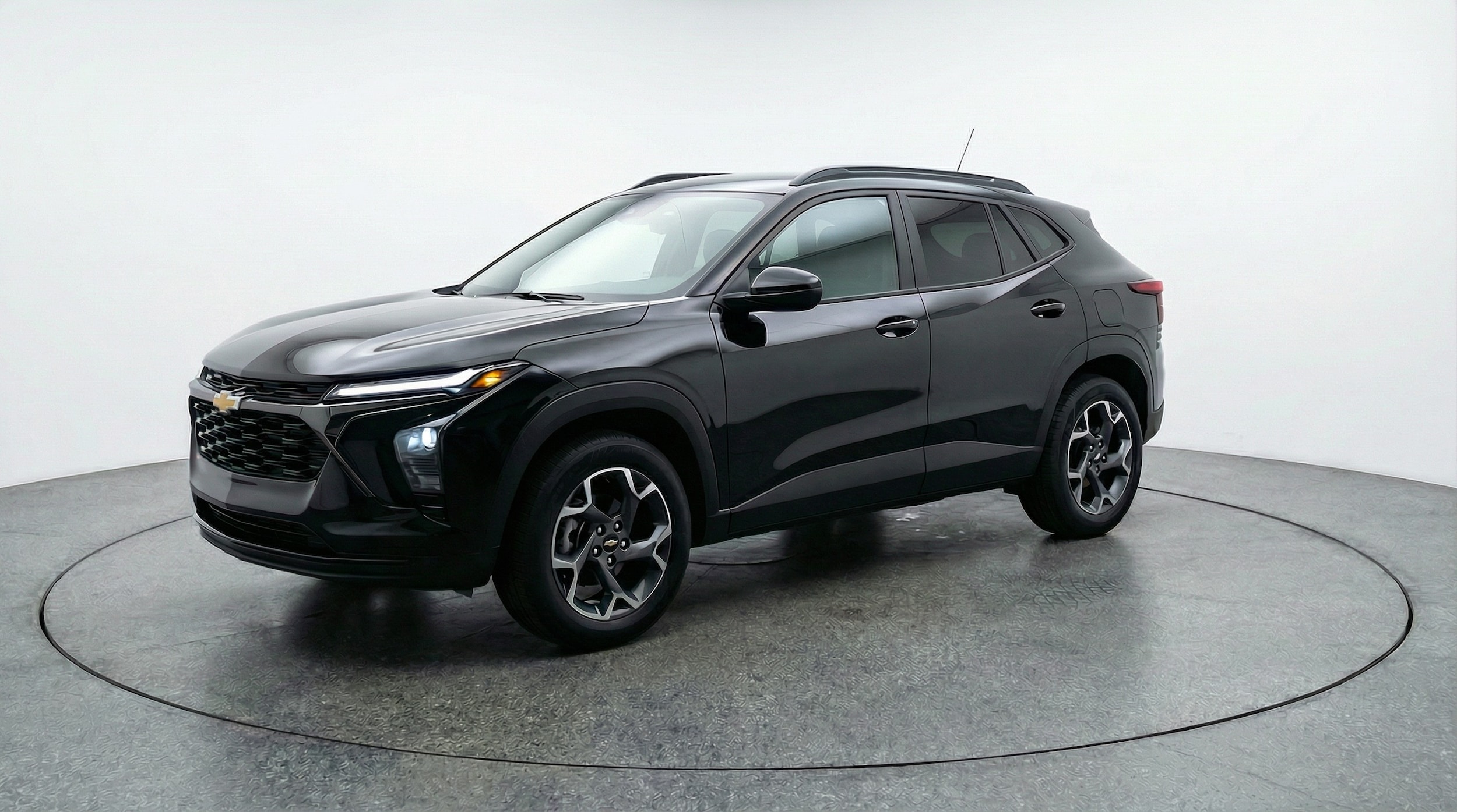 Thumbnail: 2025 Chevrolet Trax - 3
