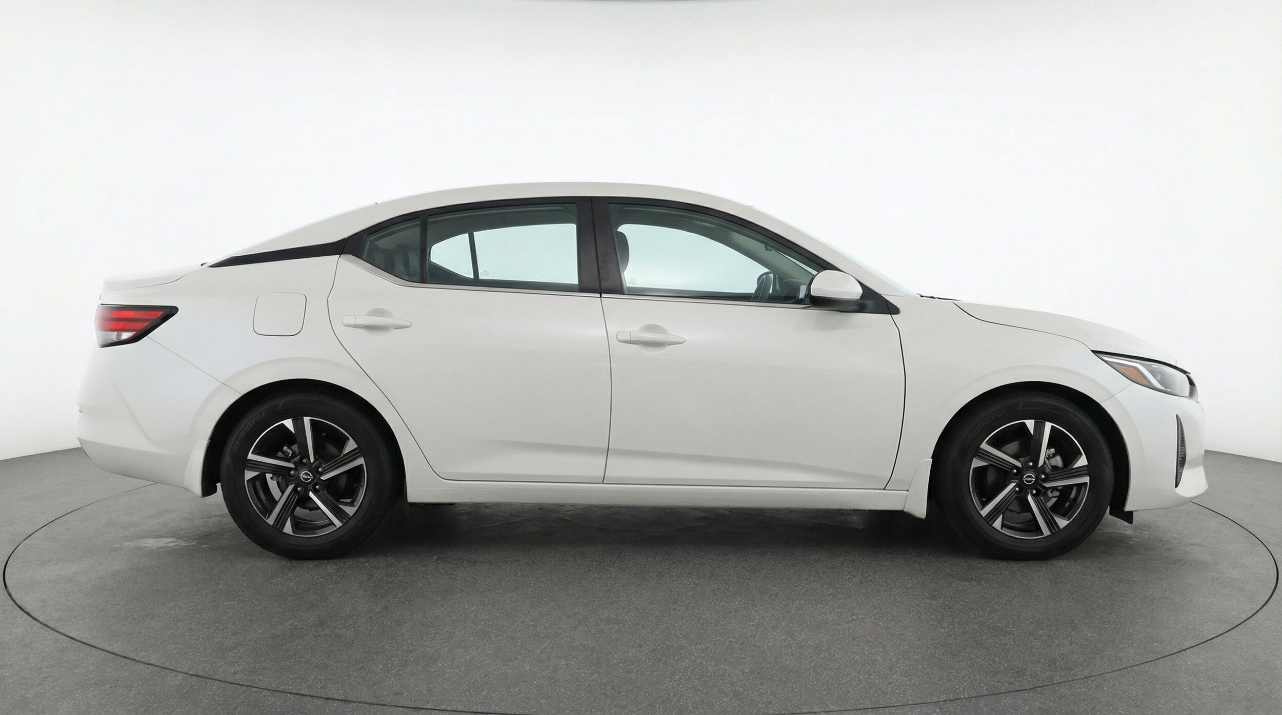 Thumbnail: 2025 Nissan Sentra - 11