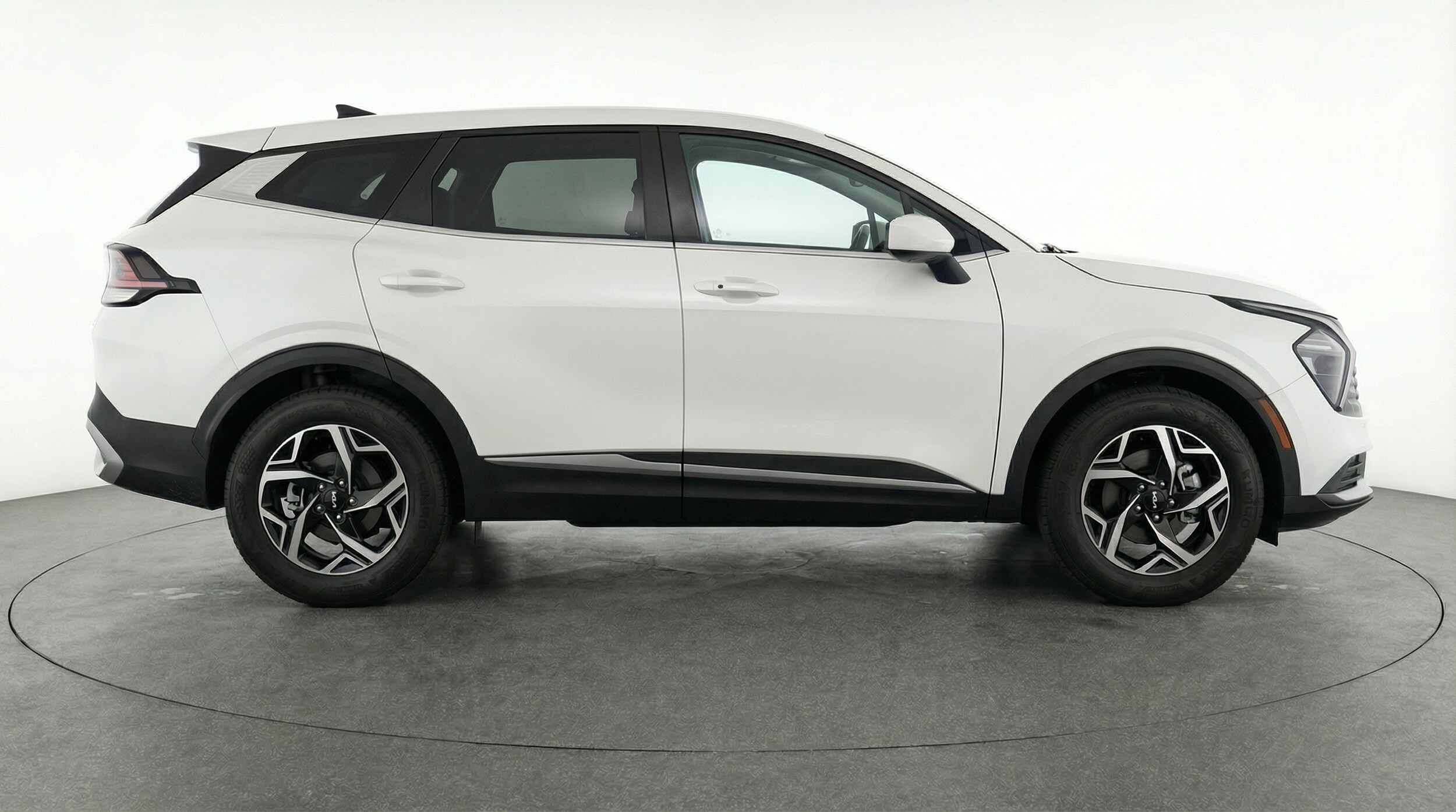 Thumbnail: 2025 Kia Sportage - 8