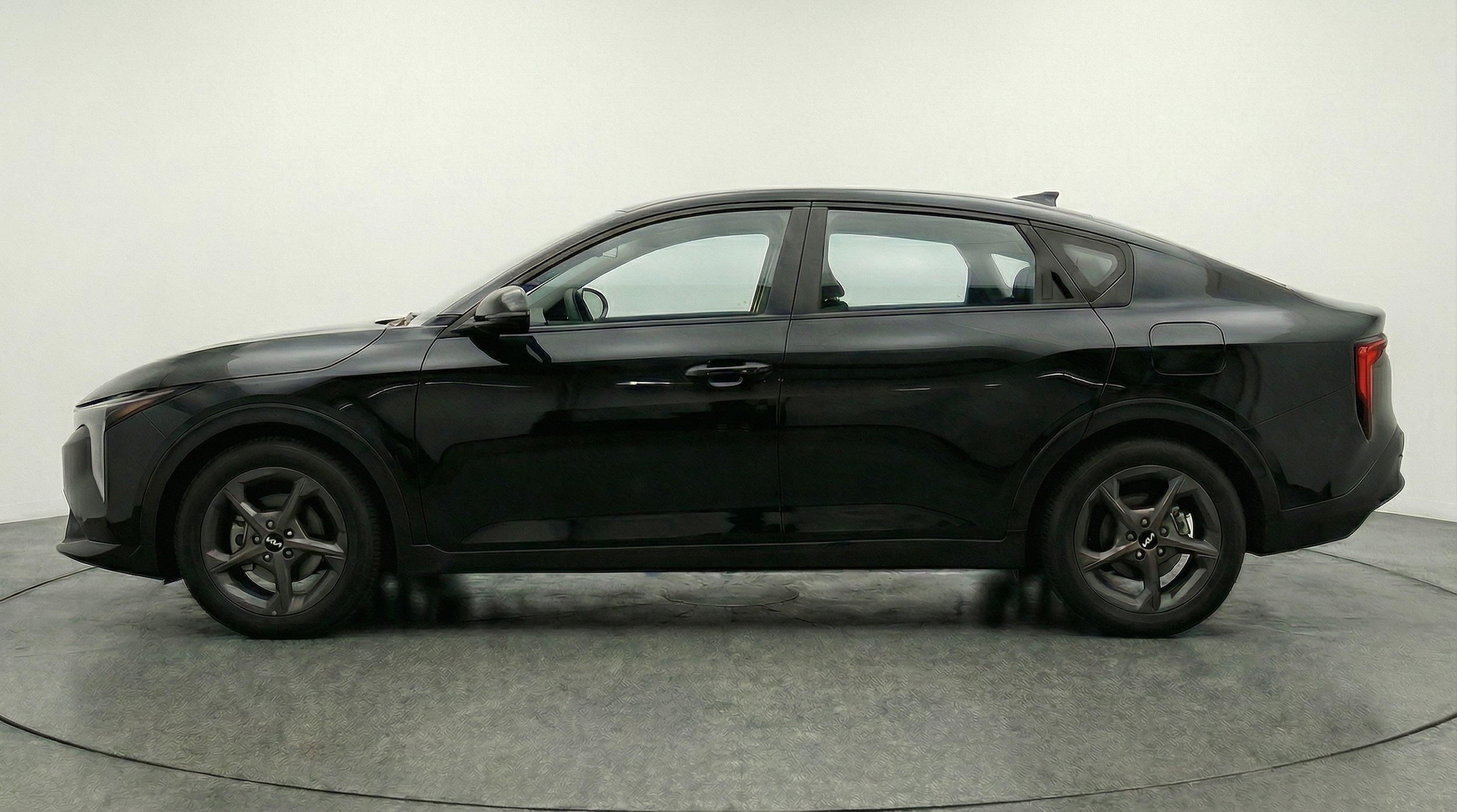 Thumbnail: 2025 Kia K4 - 4