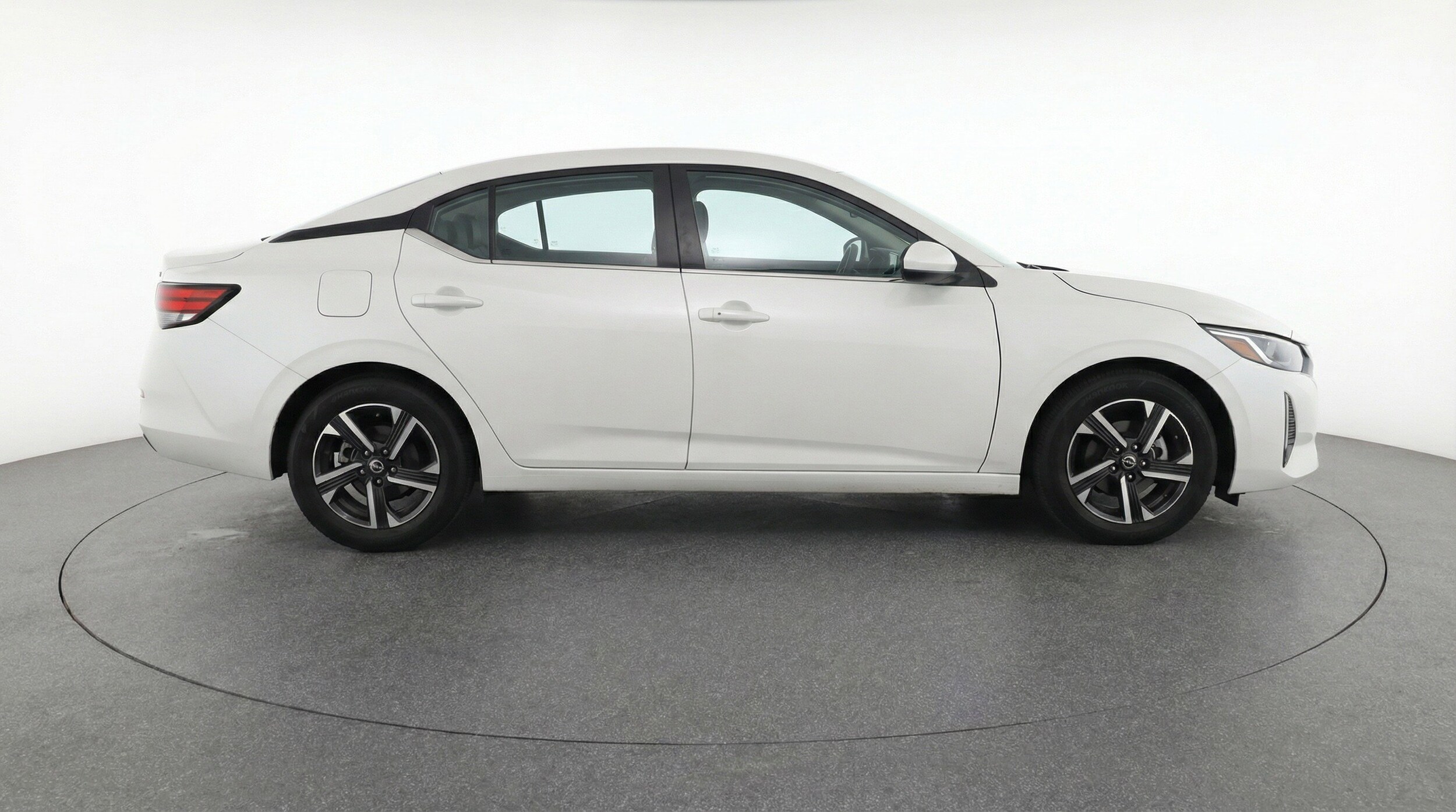 Thumbnail: 2025 Nissan Sentra - 11