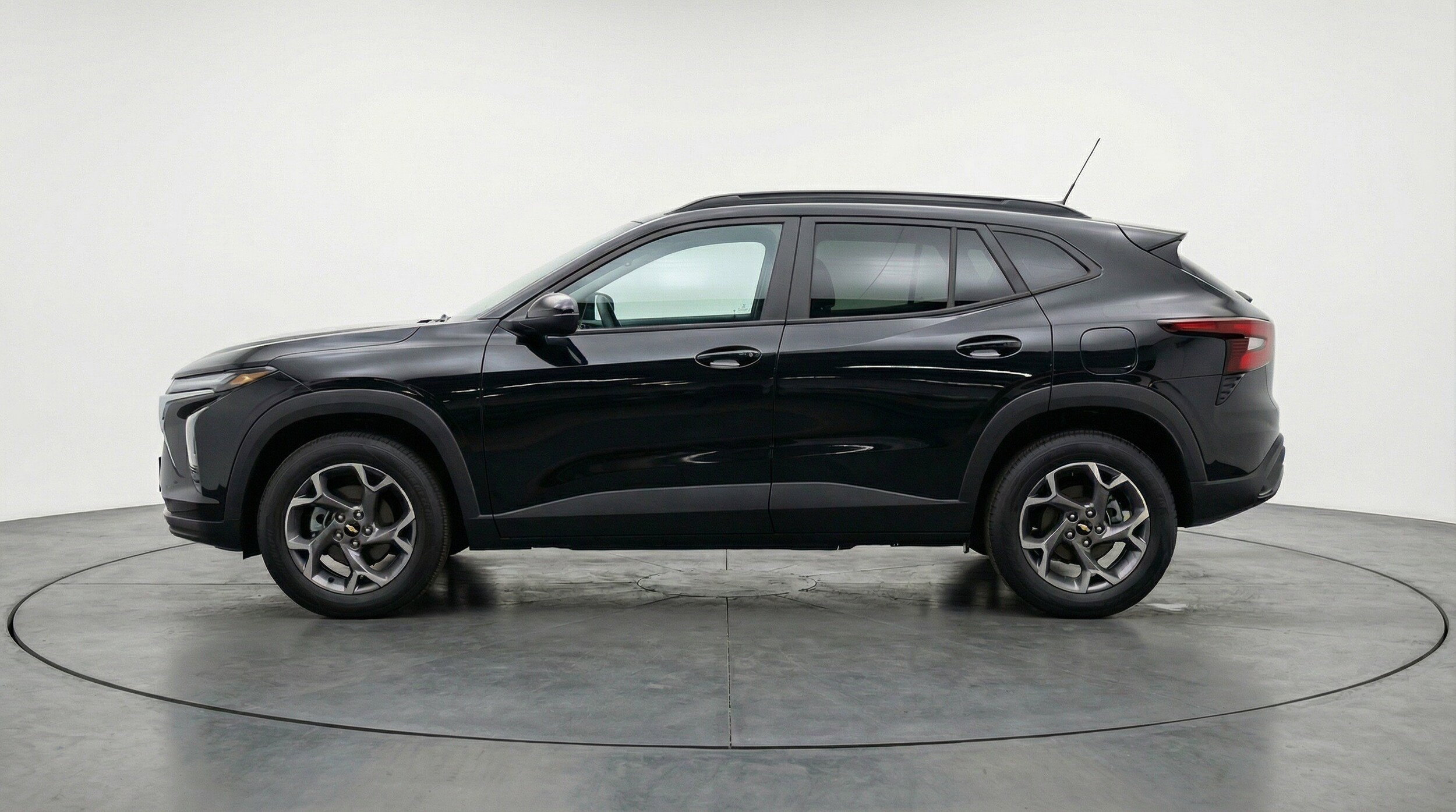 Thumbnail: 2025 Chevrolet Trax - 5