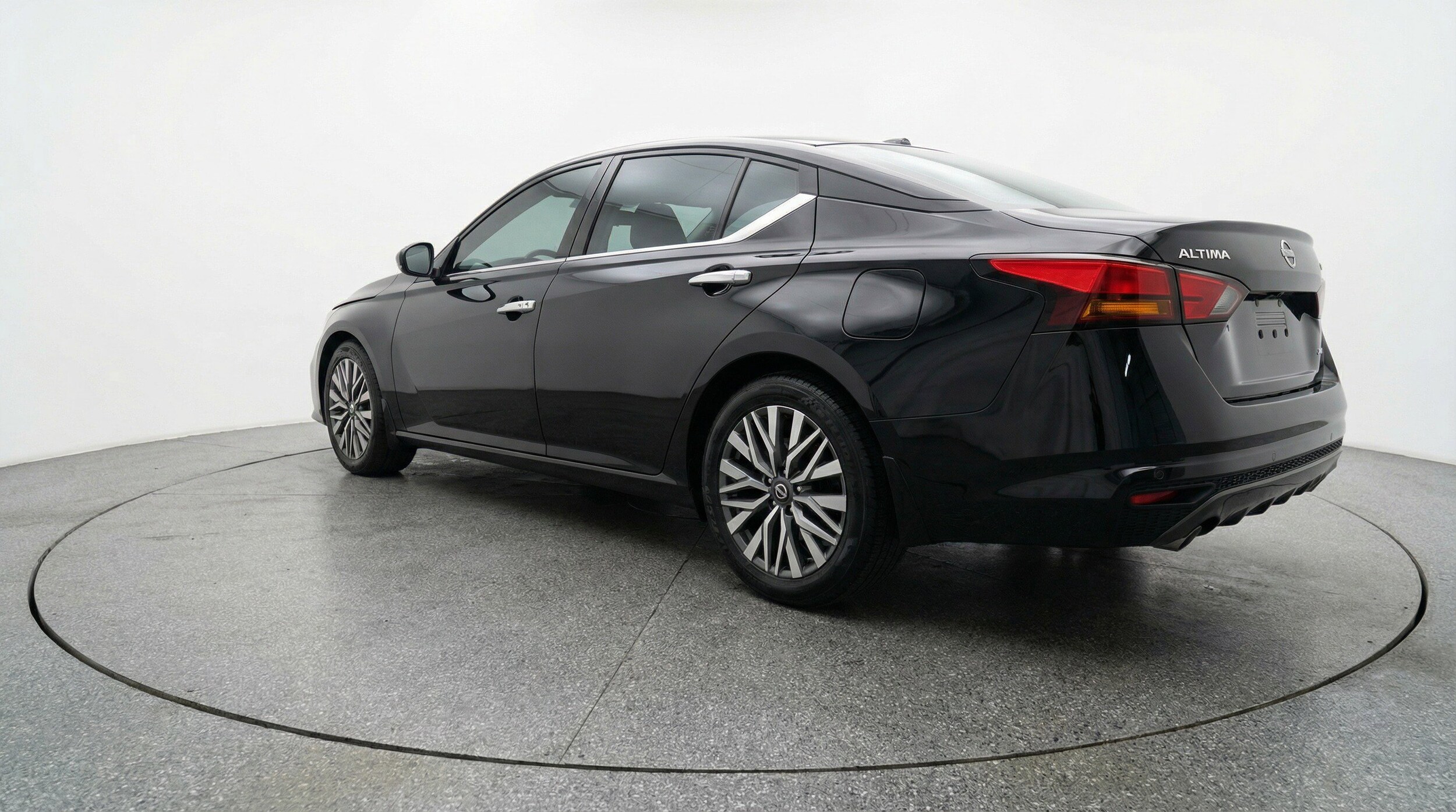 Thumbnail: 2025 Nissan Altima - 6