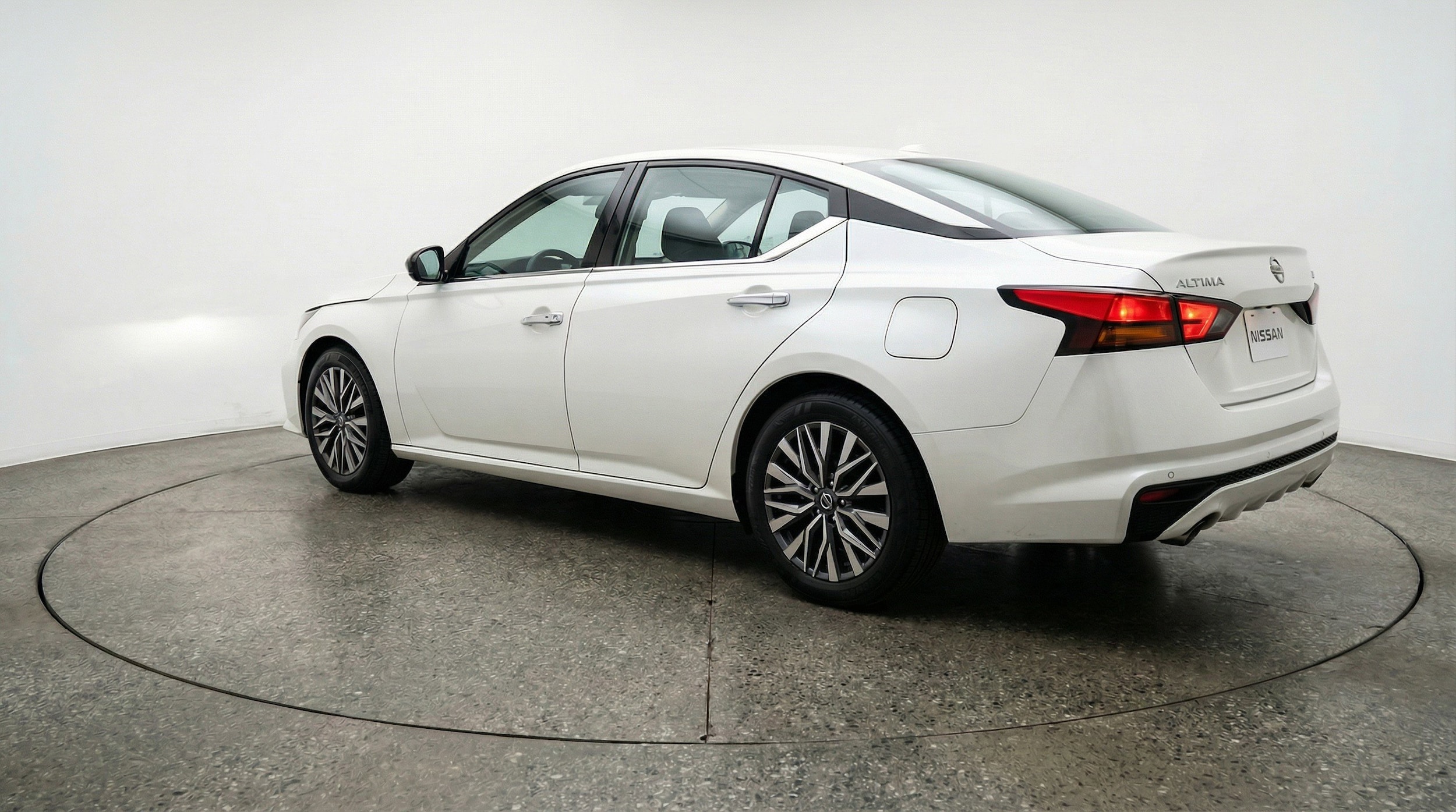 Thumbnail: 2025 Nissan Altima - 6